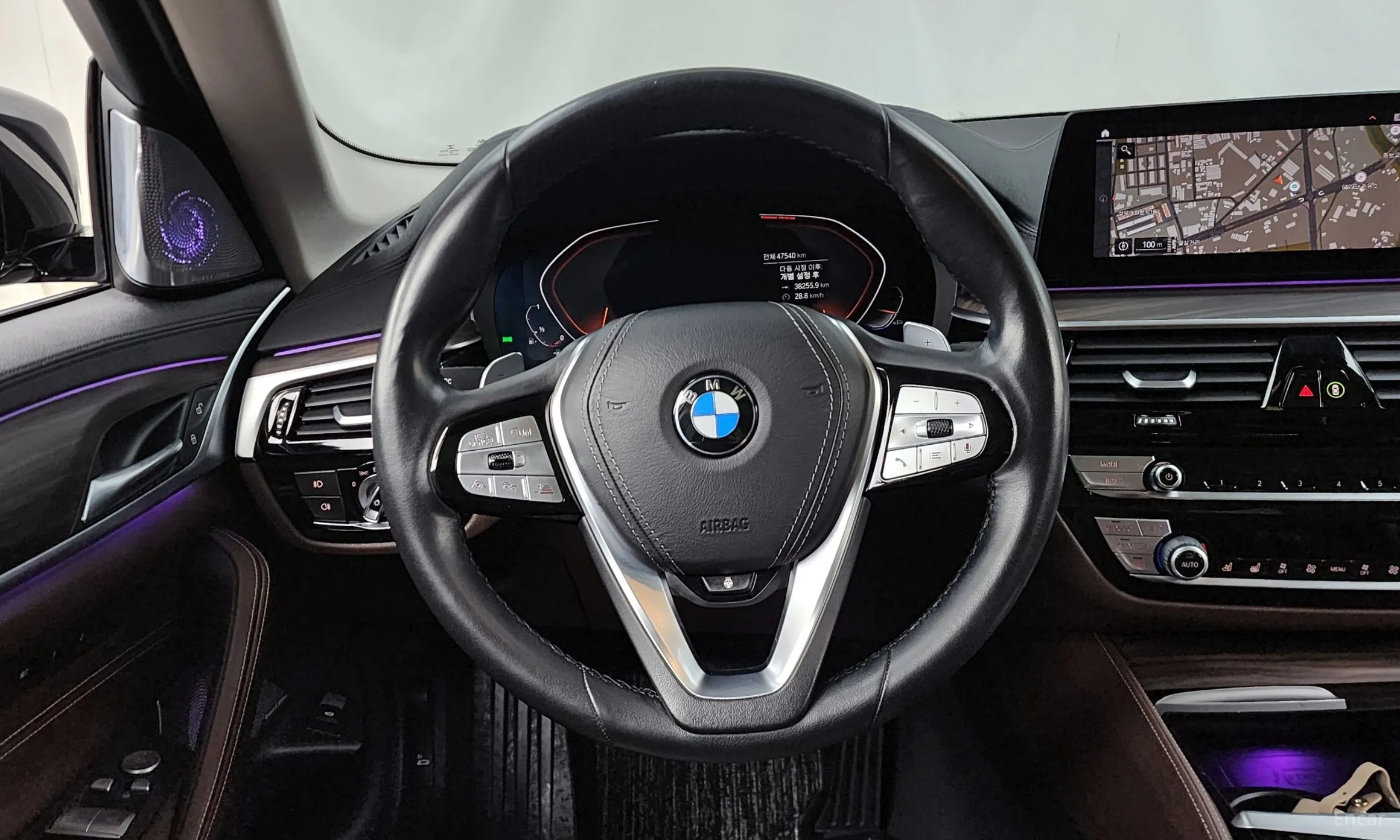 BMW 5 Series (G30) превью 13