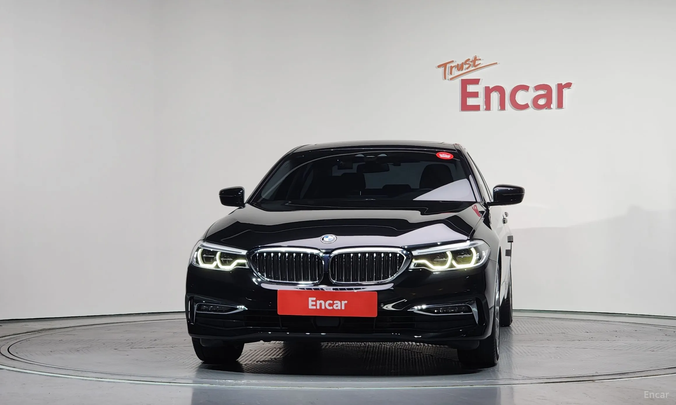 BMW 5 Series (G30) превью 3