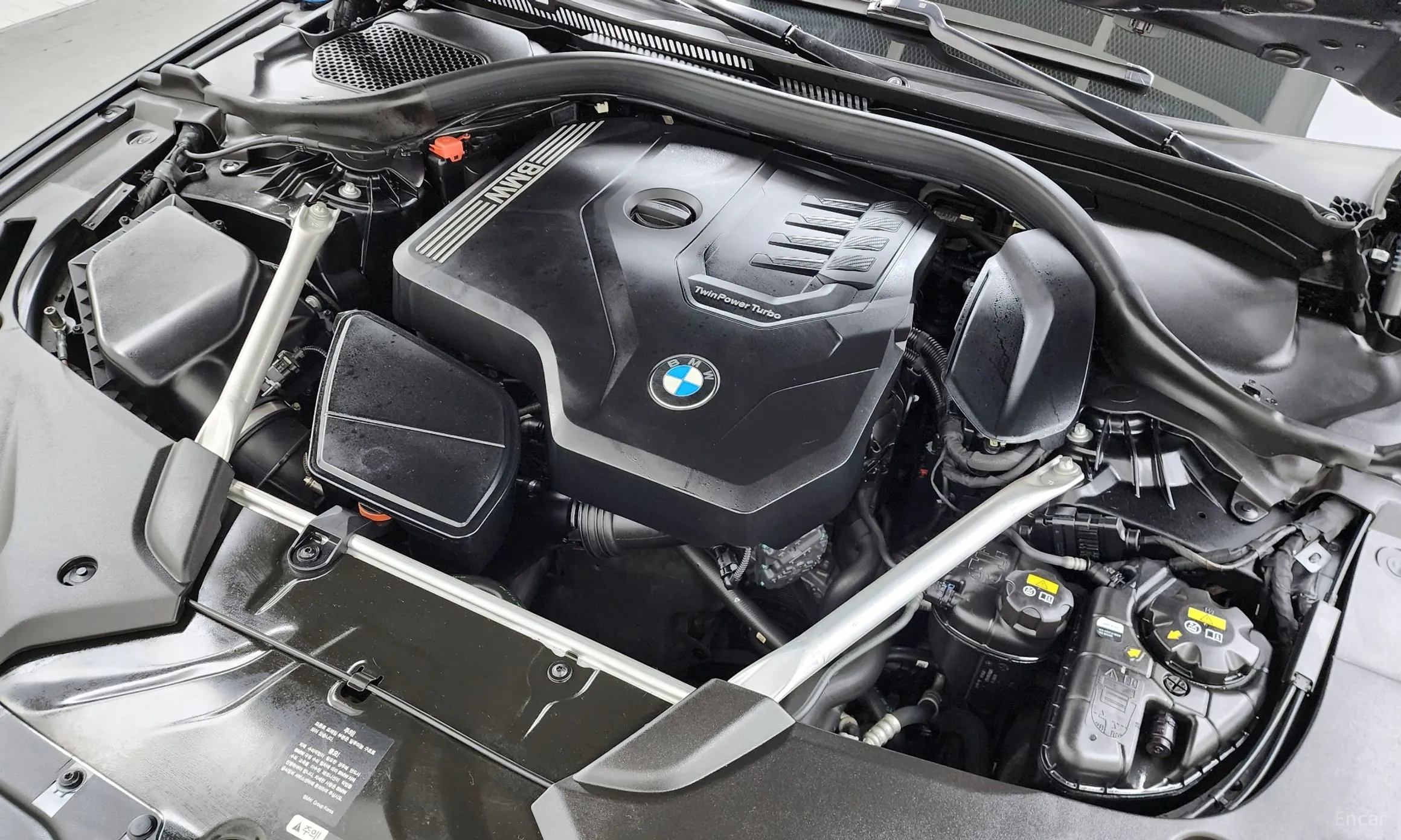 BMW 5 Series (G30) превью 6