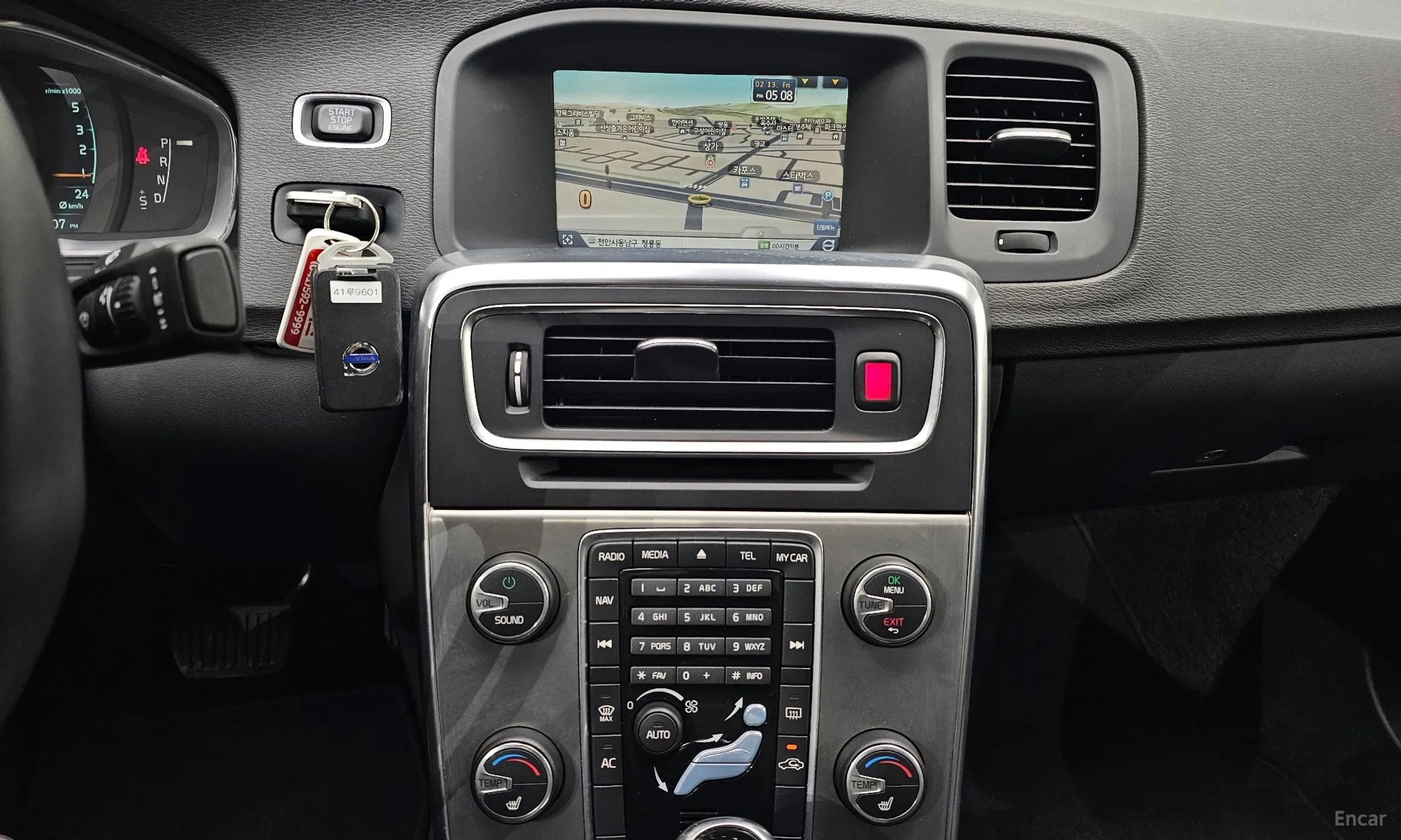 Volvo S60 превью 17