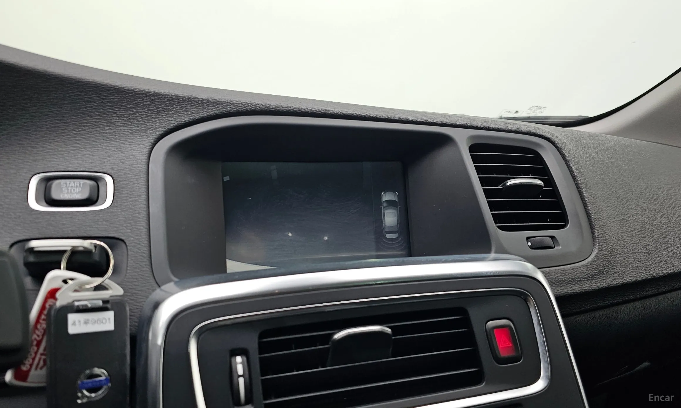 Volvo S60 превью 18