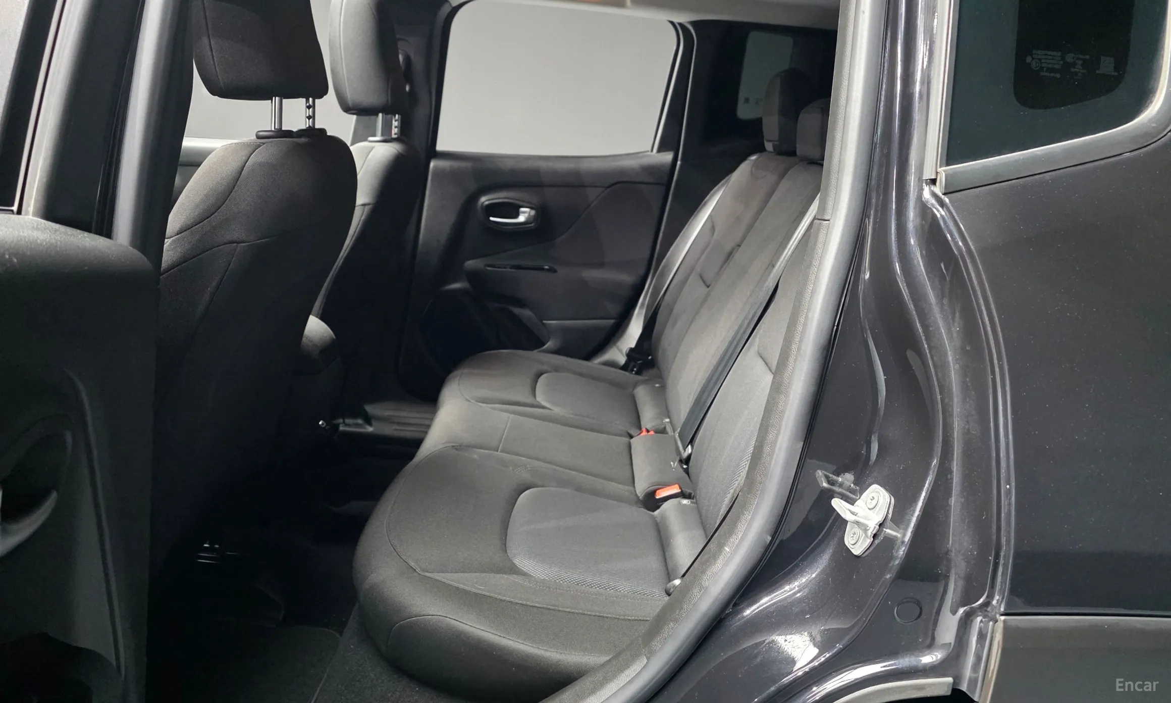 Jeep Renegade превью 12