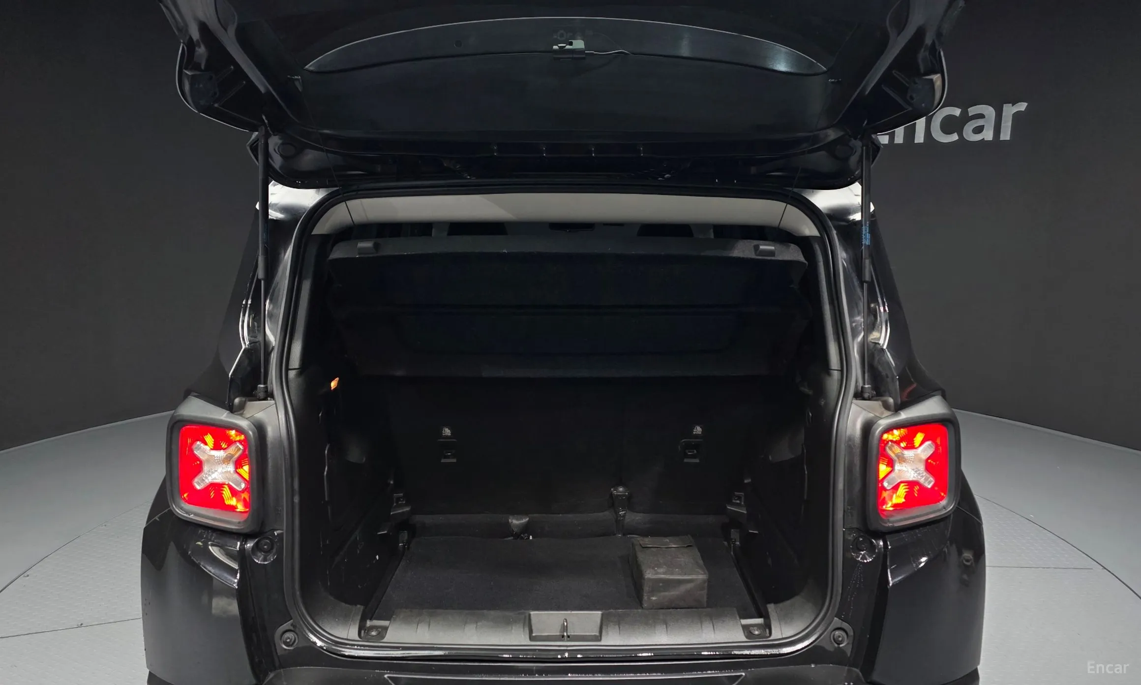 Jeep Renegade превью 20