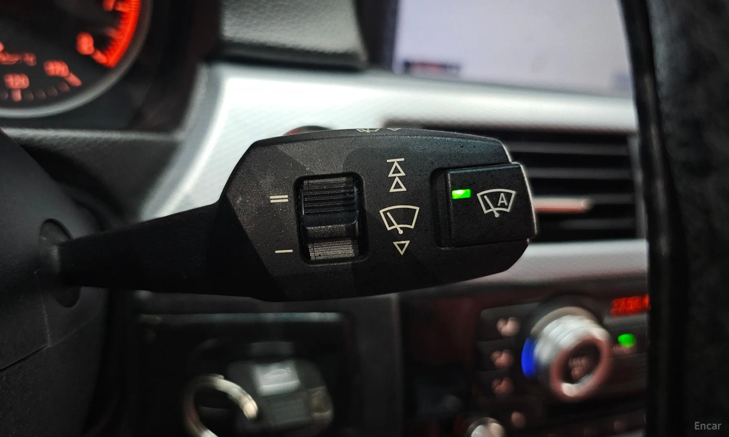 BMW 3 Series (E90) превью 16