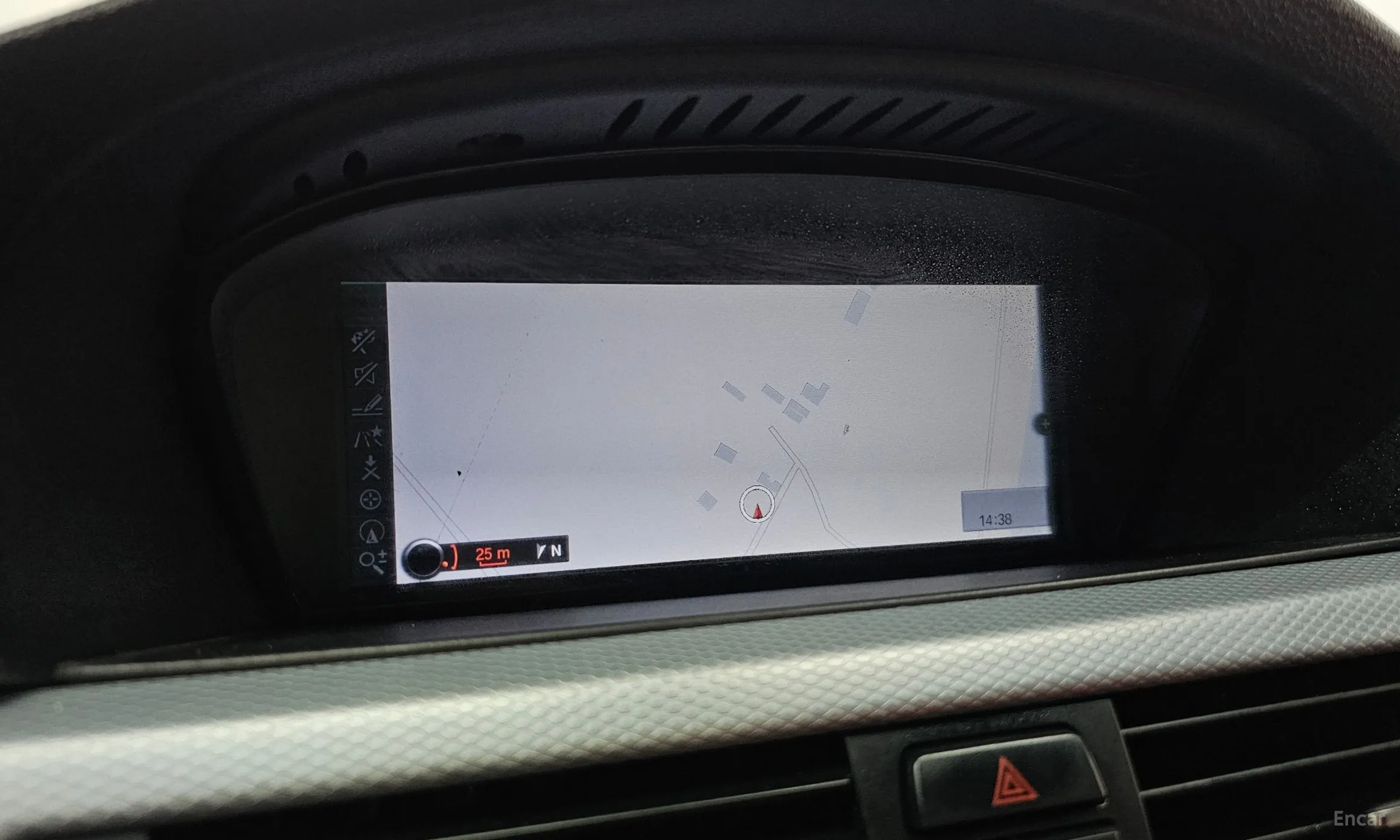 BMW 3 Series (E90) превью 17