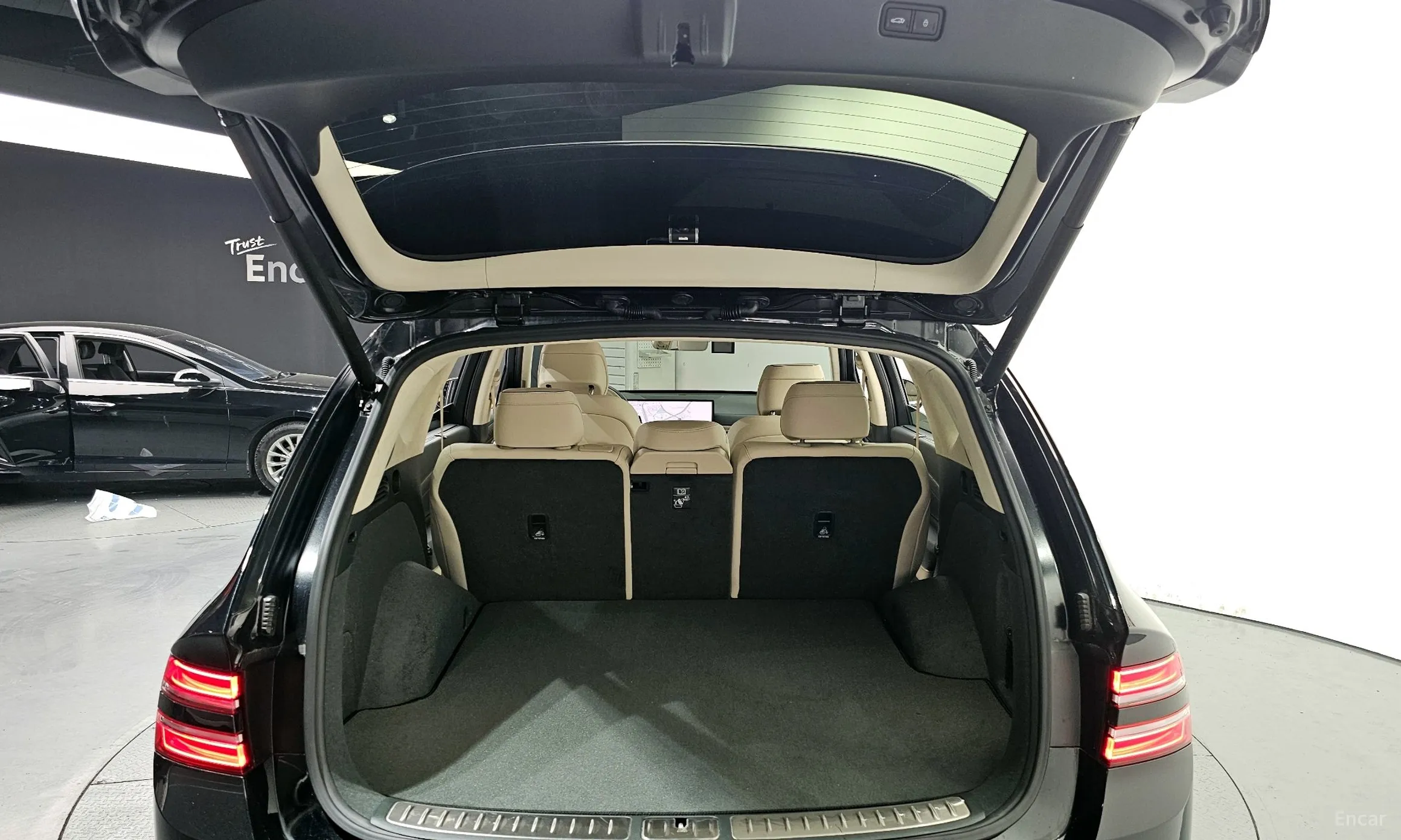 Genesis GV80 превью 20