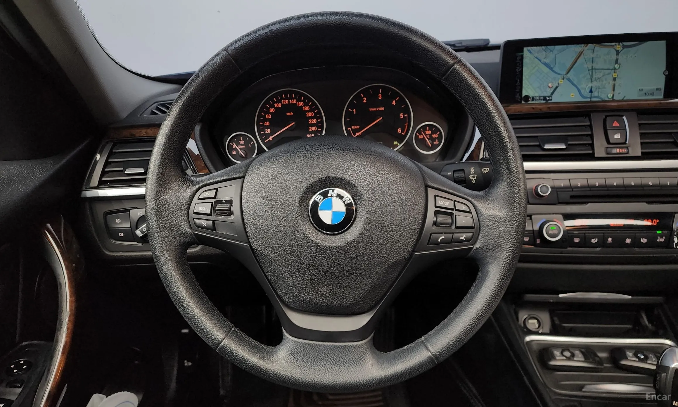 BMW 3 Series (F30) превью 13