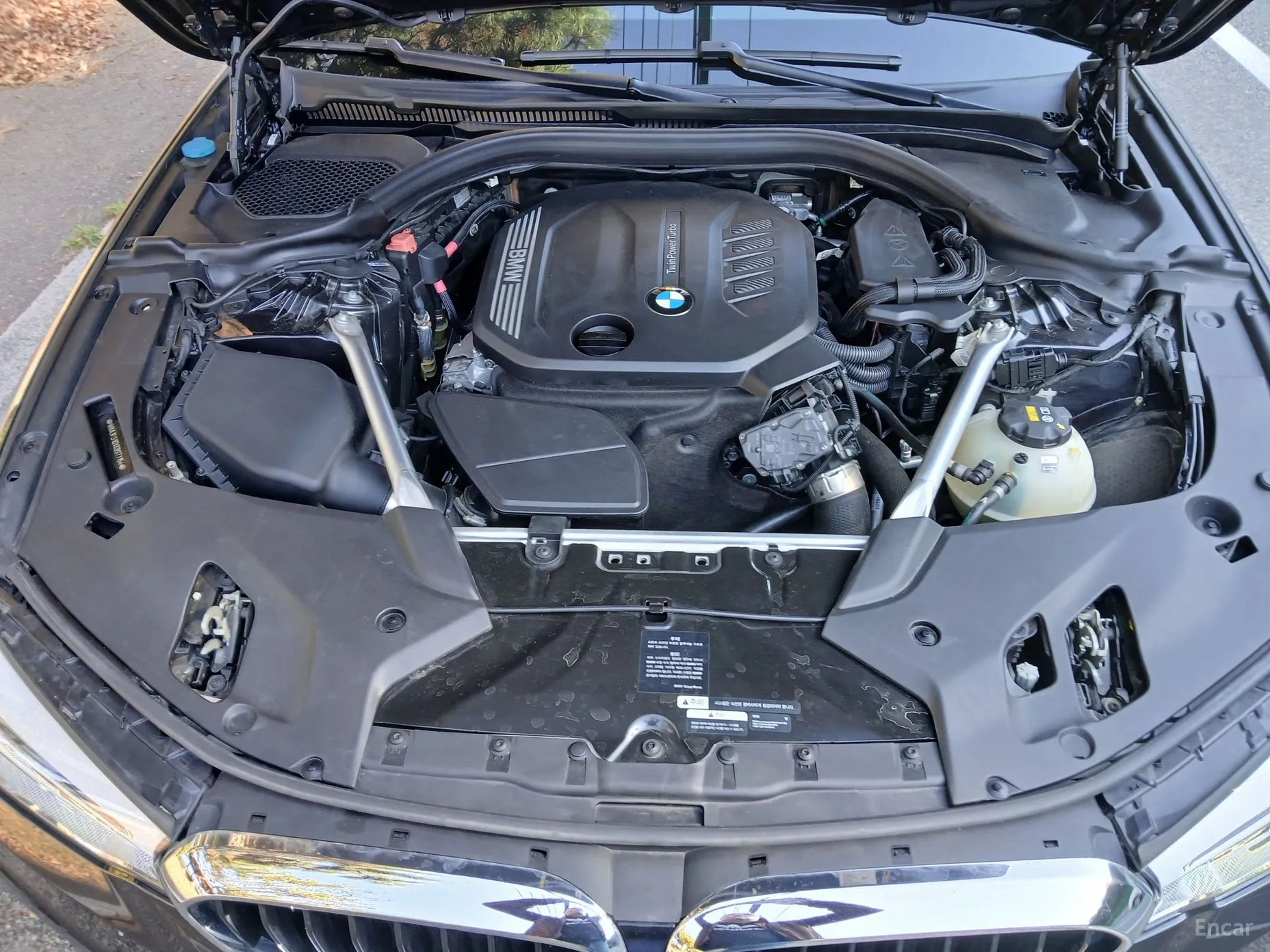 BMW 5 Series (G30) превью 16