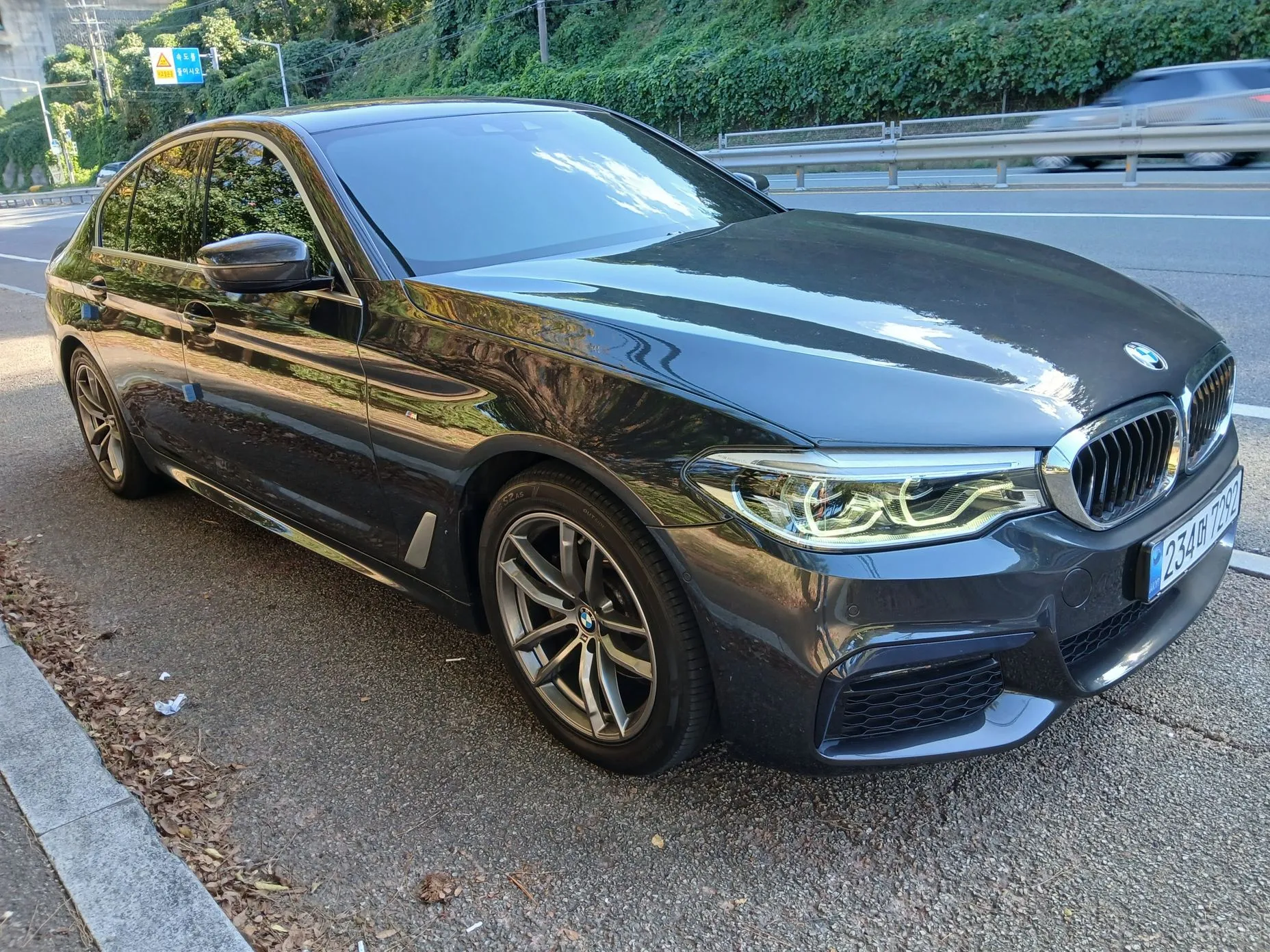 BMW 5 Series (G30) превью 3