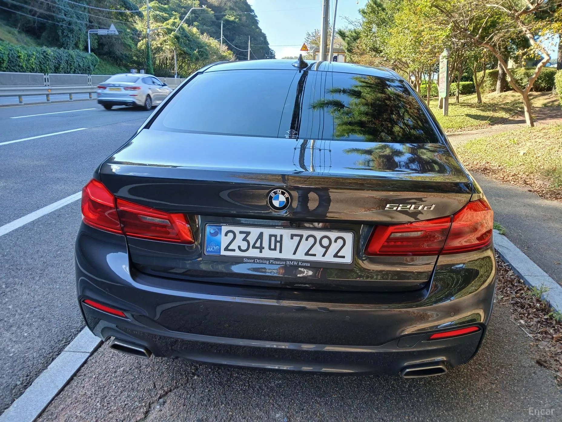 BMW 5 Series (G30) превью 4