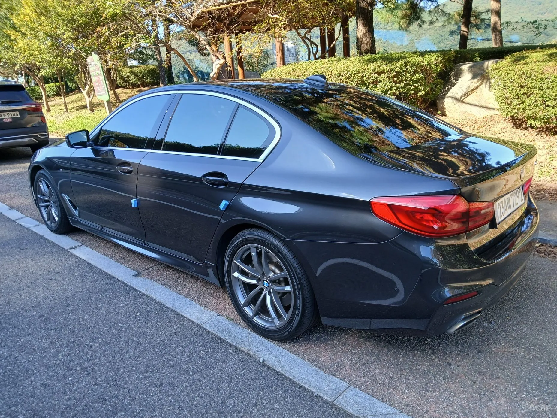 BMW 5 Series (G30) превью 5
