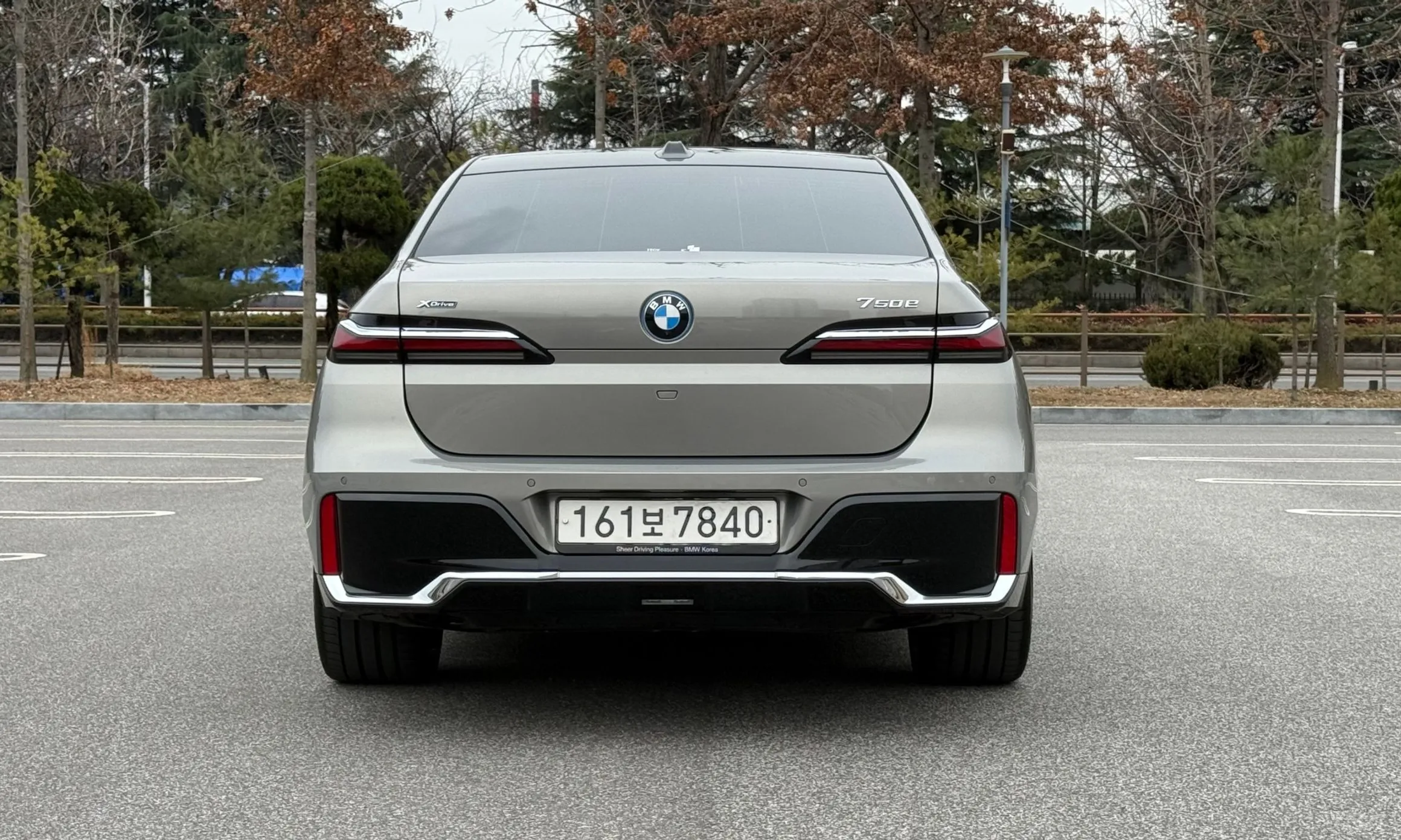 BMW 7 Series (G70) превью 4