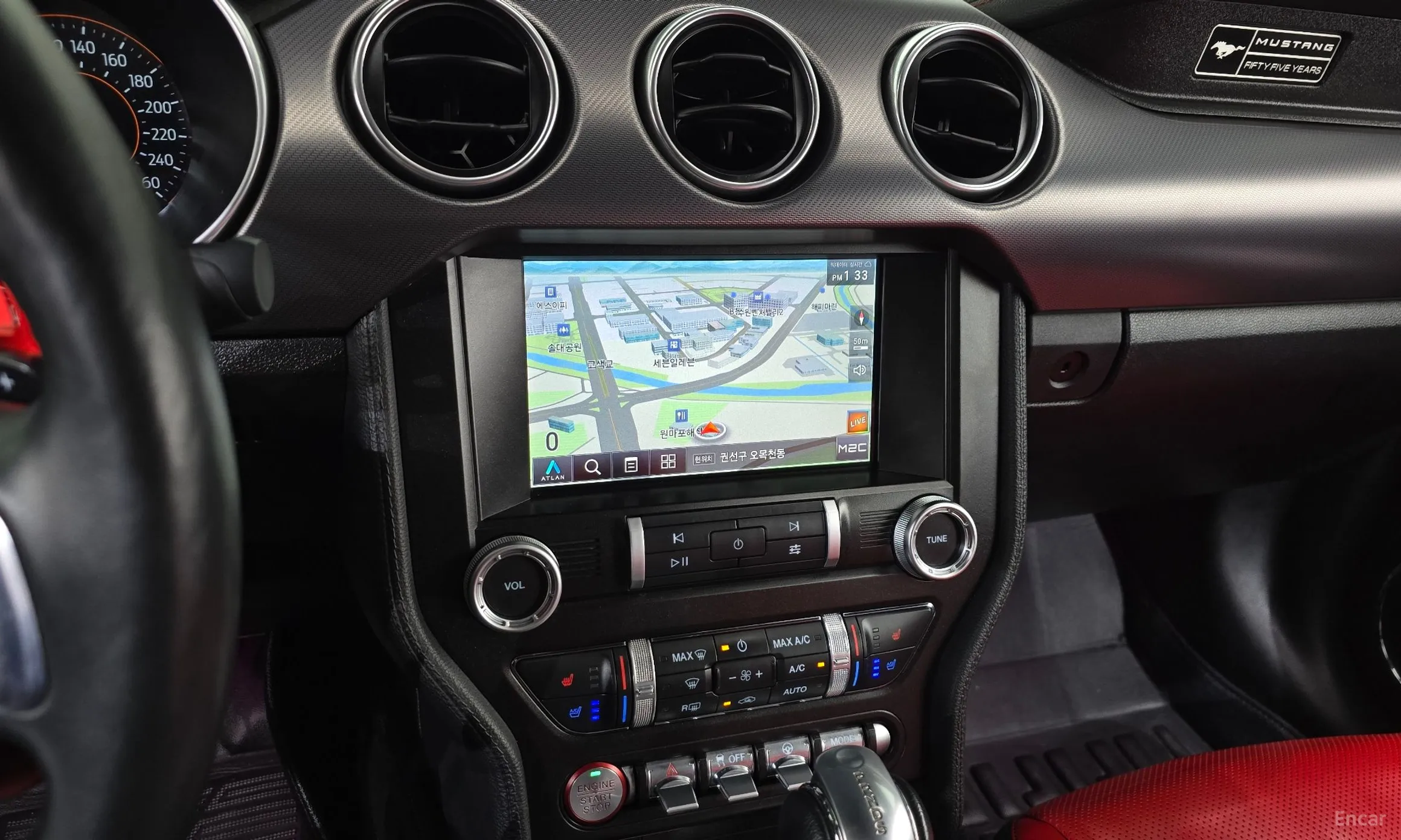 Ford Mustang превью 14