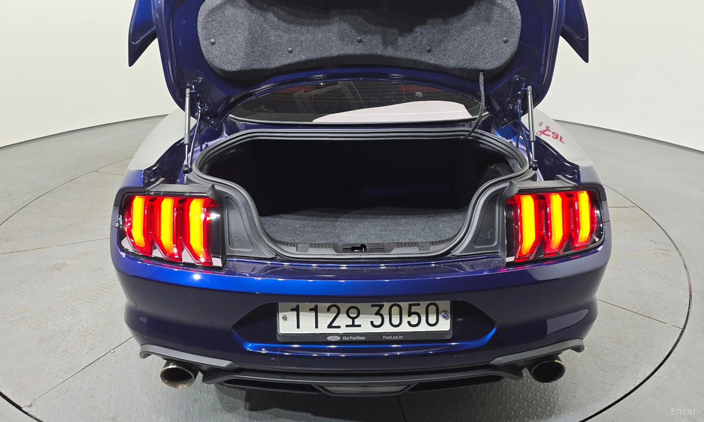 Ford Mustang превью 20