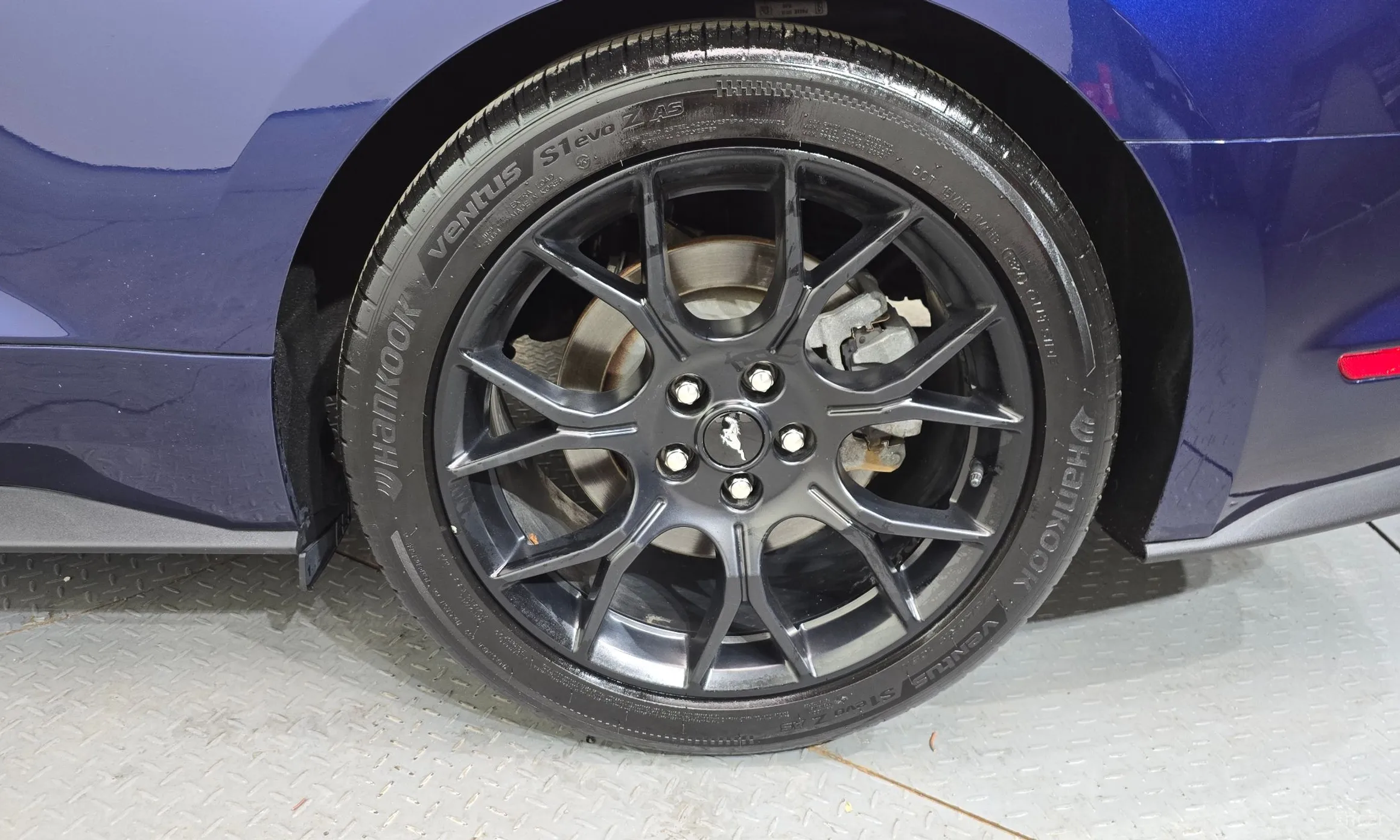 Ford Mustang превью 5