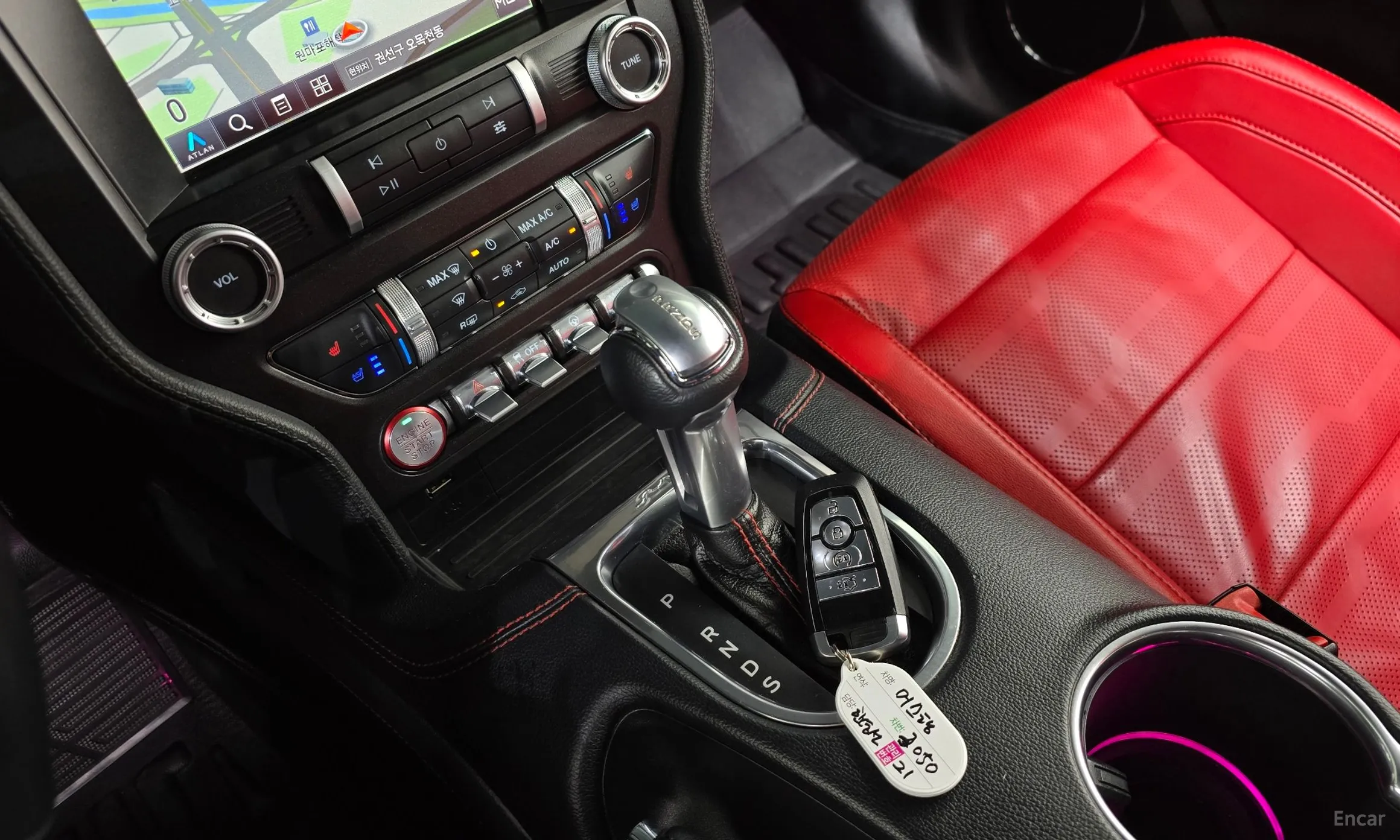 Ford Mustang превью 9