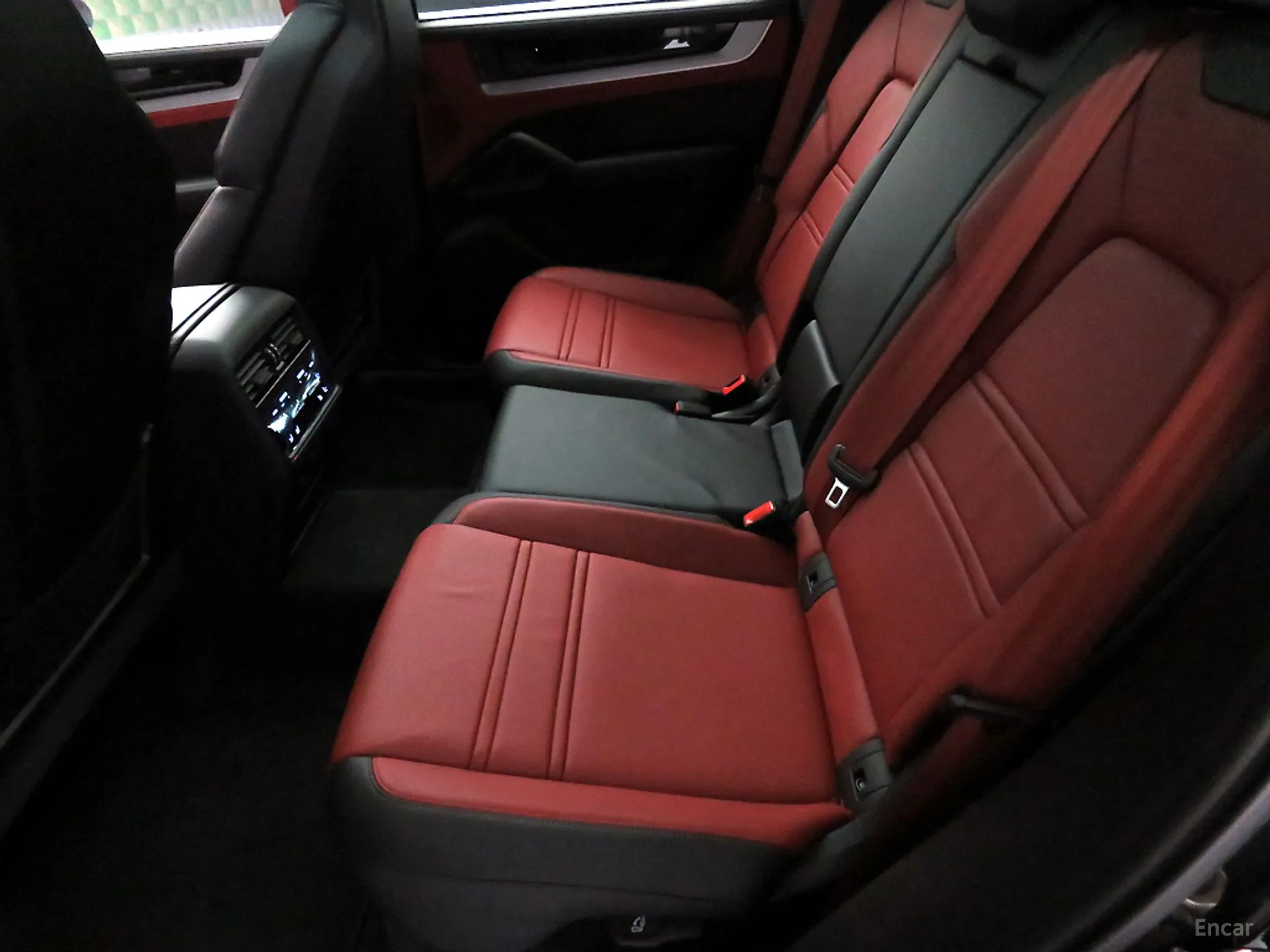 Porsche Cayenne (PO536) превью 15
