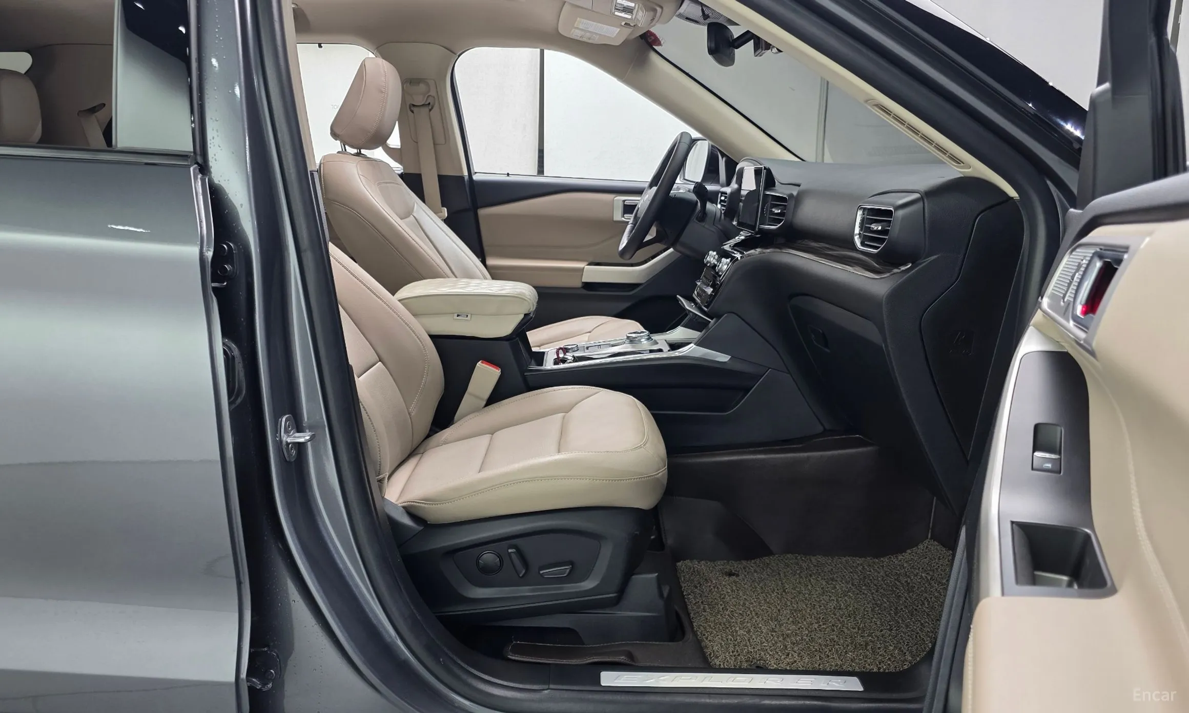 Ford Explorer 6th Generation превью 10