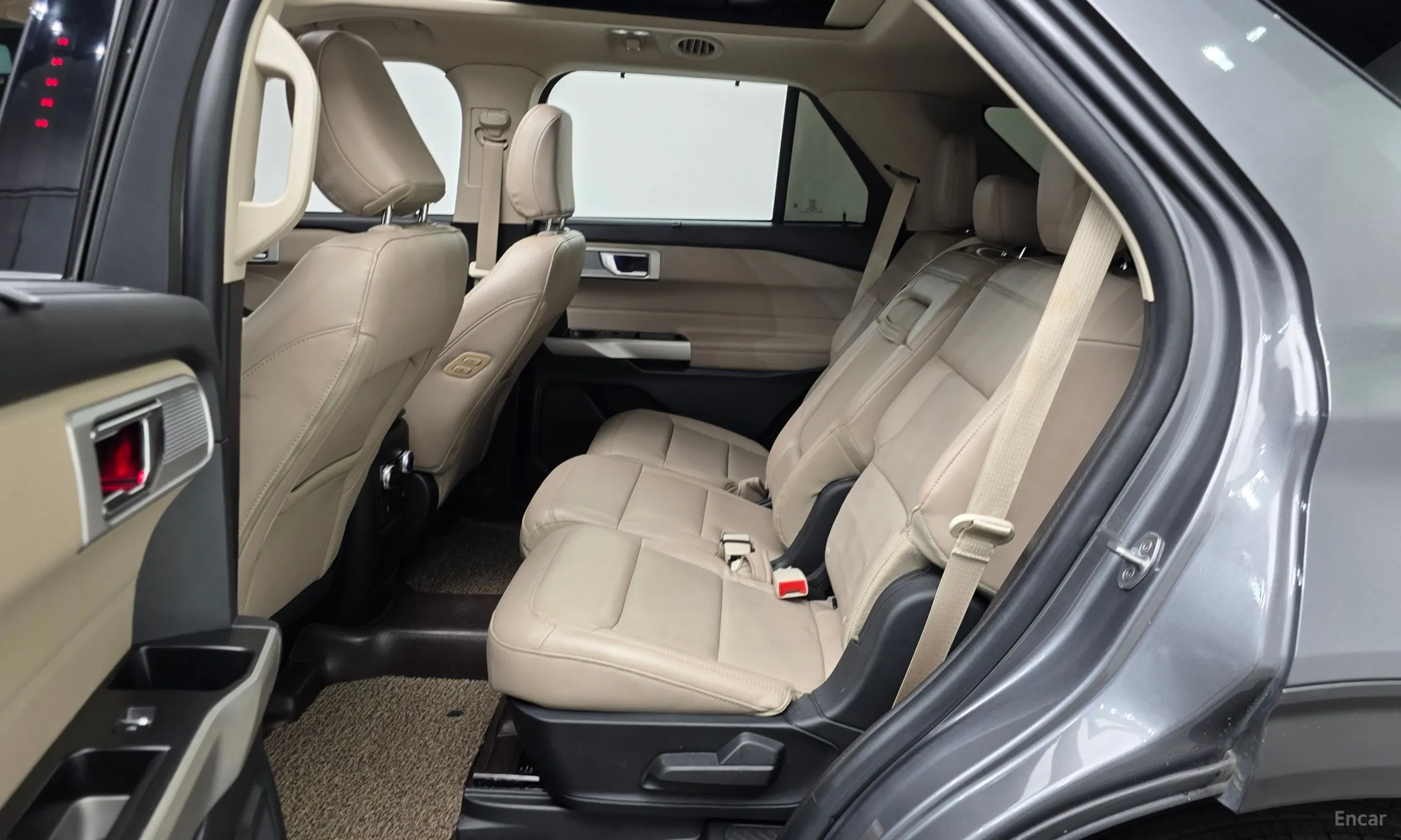 Ford Explorer 6th Generation превью 12