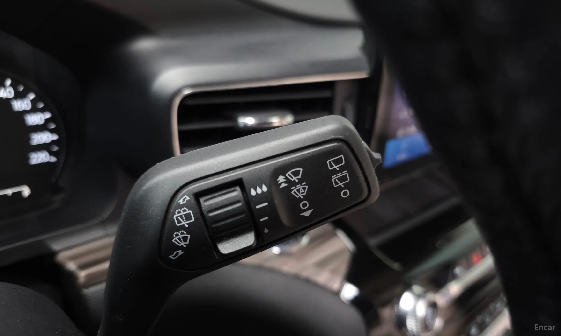 Ford Explorer 6th Generation превью 16