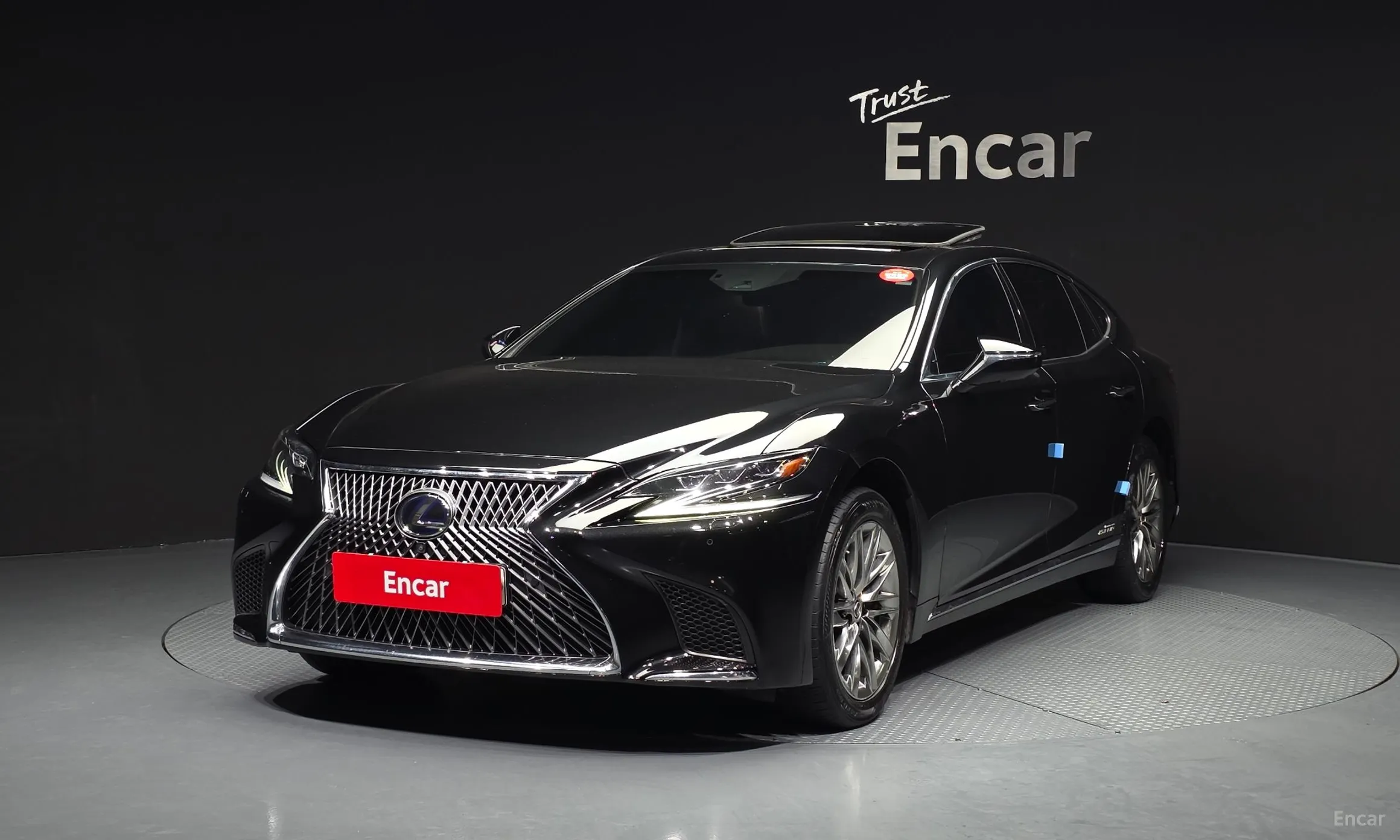 Lexus LS500h Gen 5