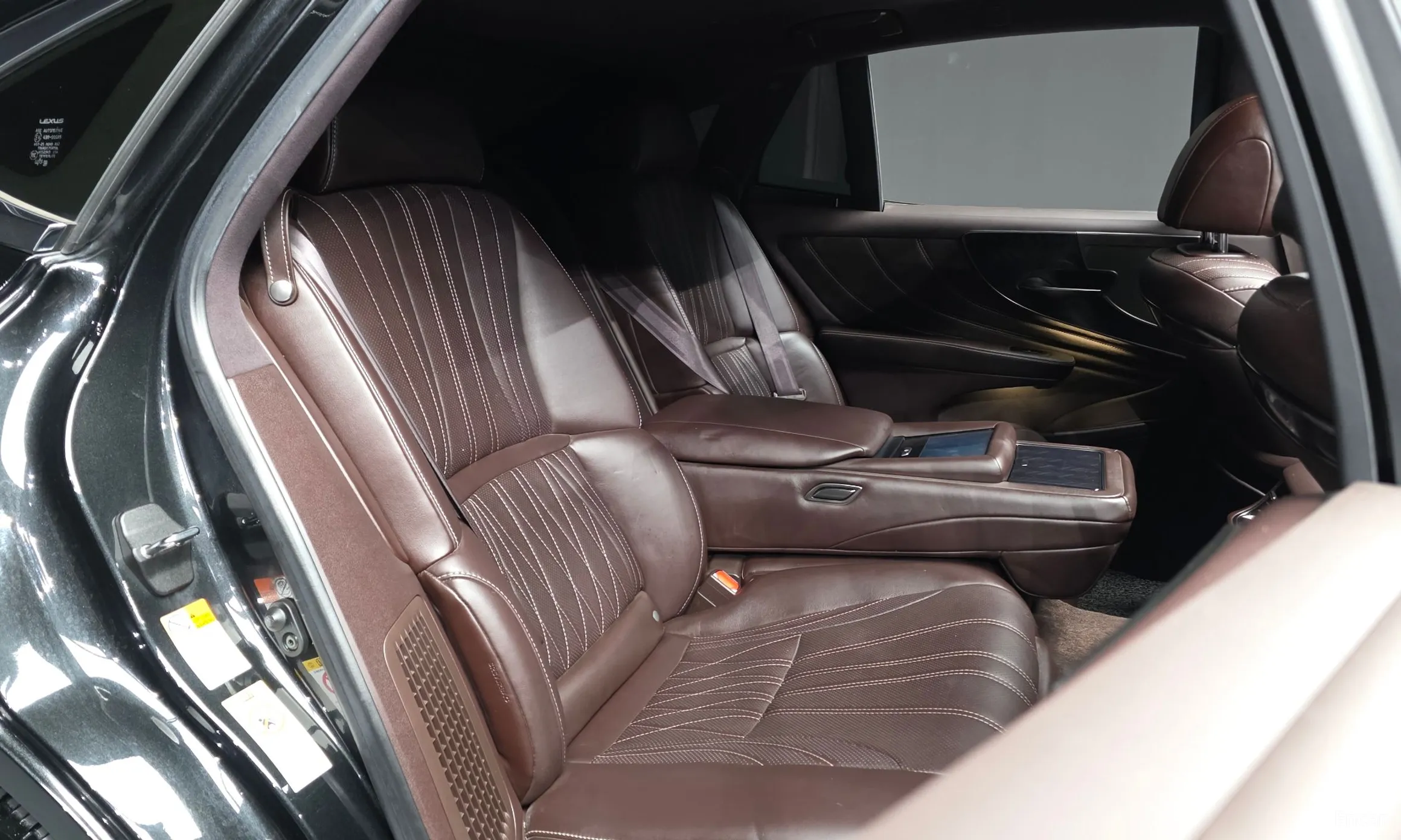 Lexus LS500h Gen 5 превью 12