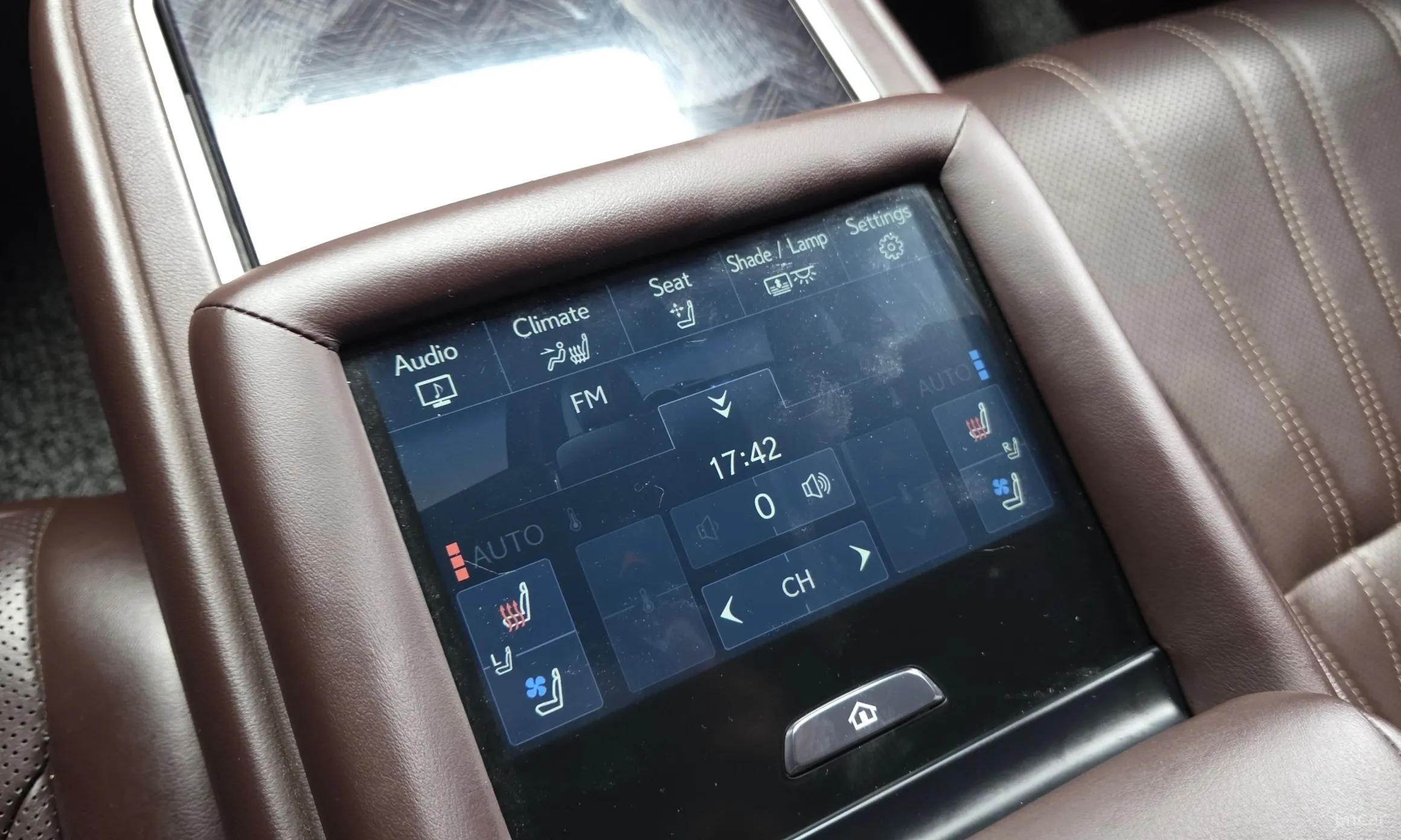 Lexus LS500h Gen 5 превью 19