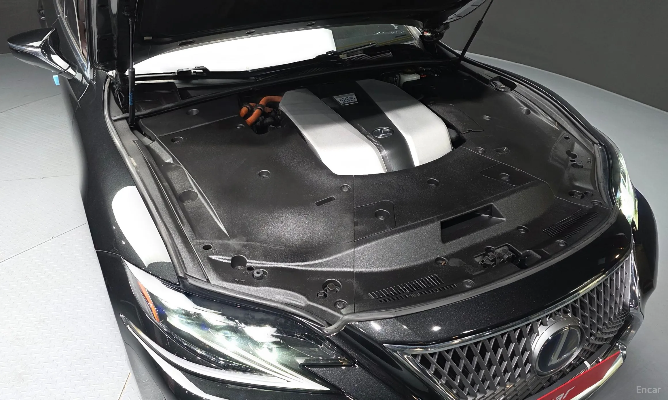 Lexus LS500h Gen 5 превью 6