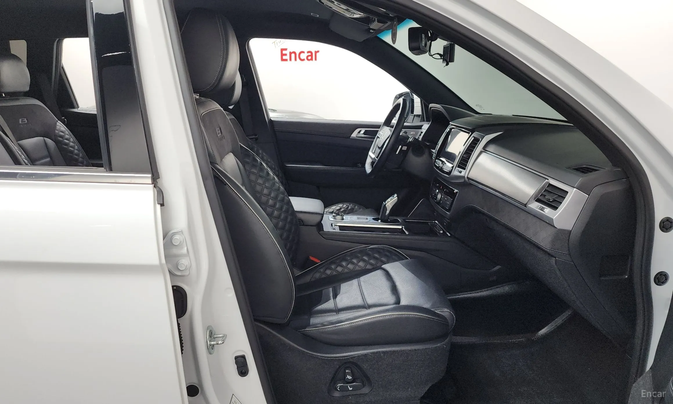 KG Mobility (SsangYong) Rexton превью 11