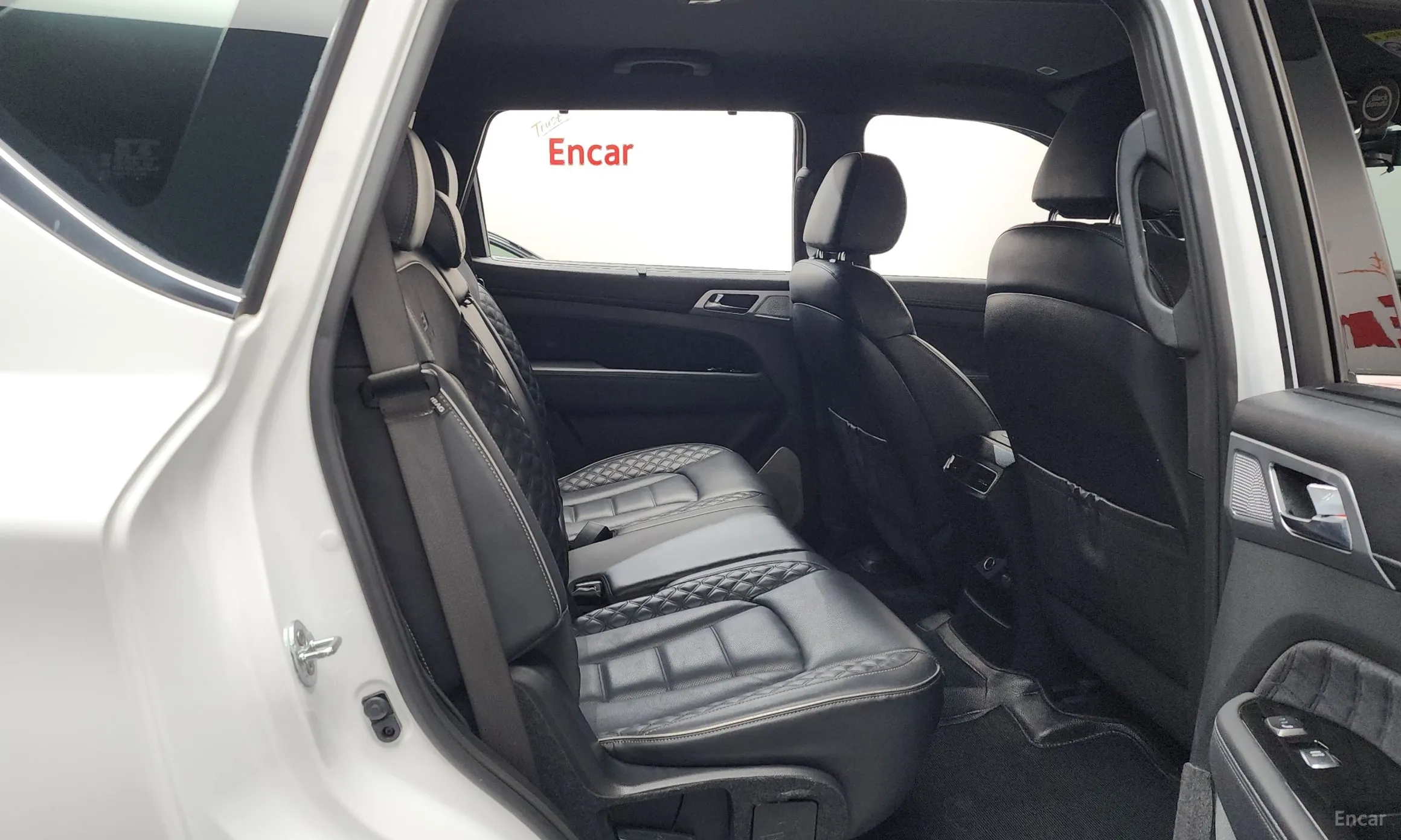 KG Mobility (SsangYong) Rexton превью 12