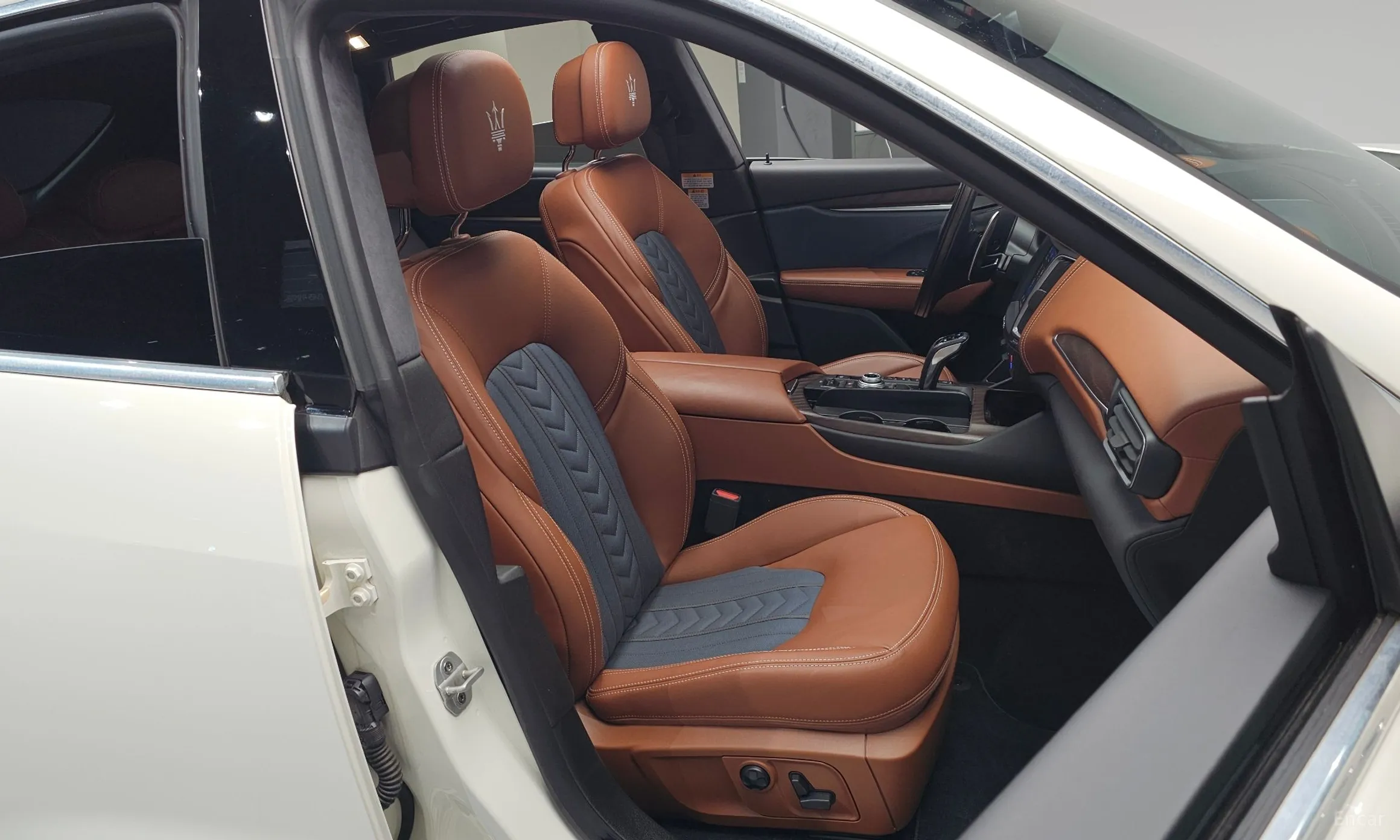 Maserati Levante превью 10