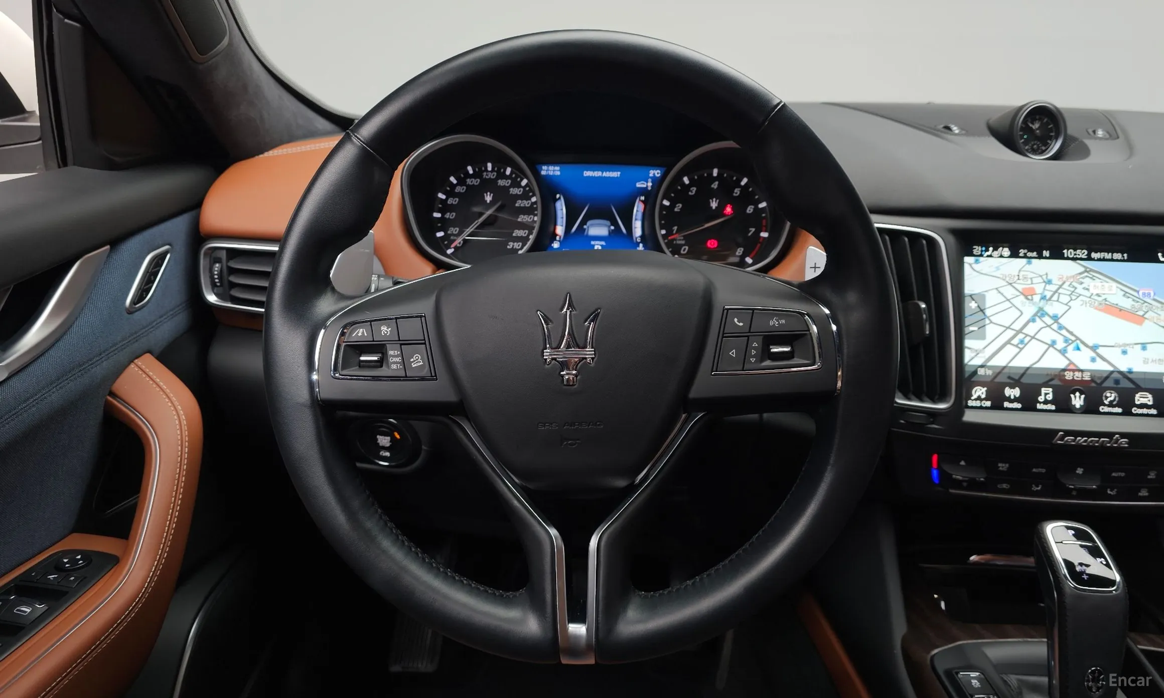 Maserati Levante превью 13