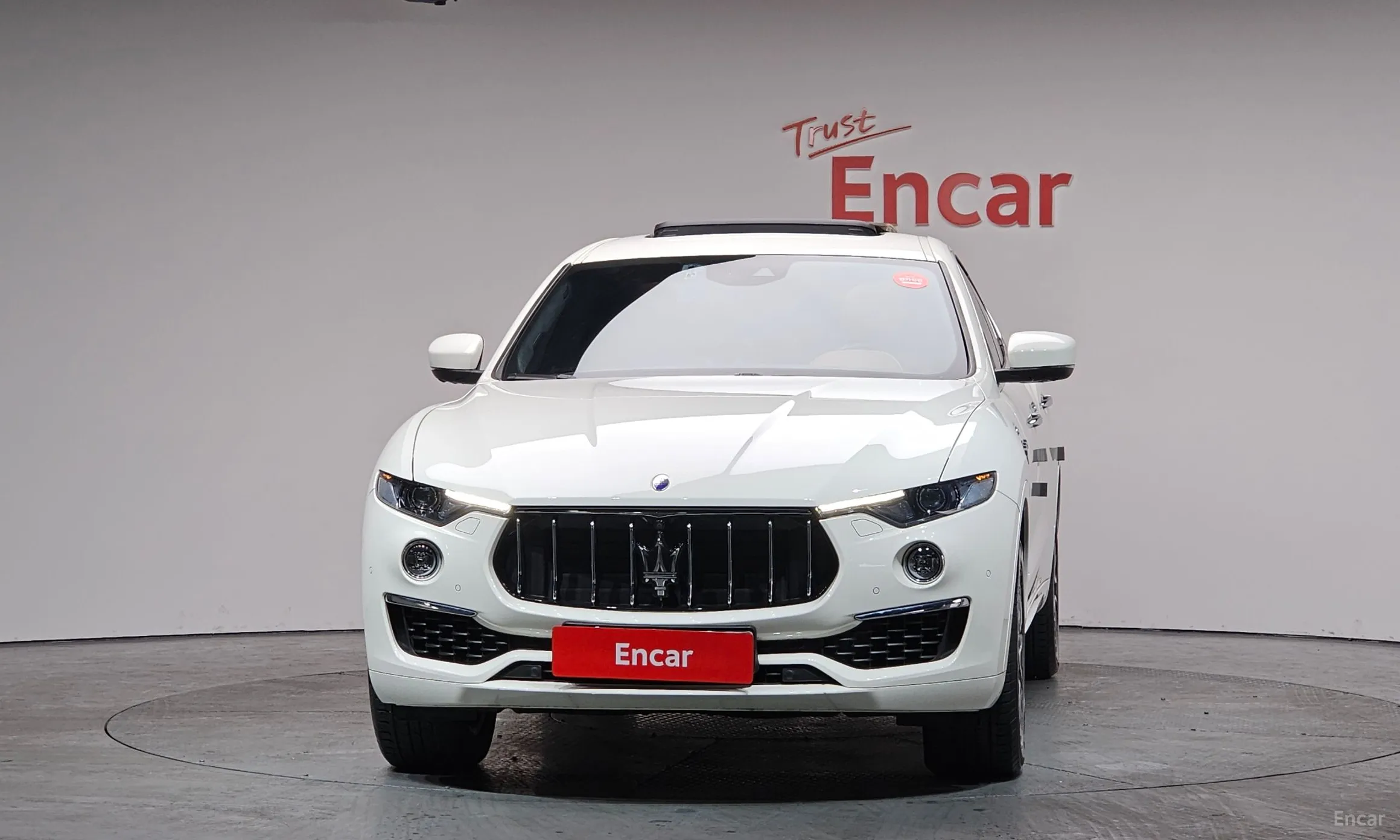 Maserati Levante превью 3