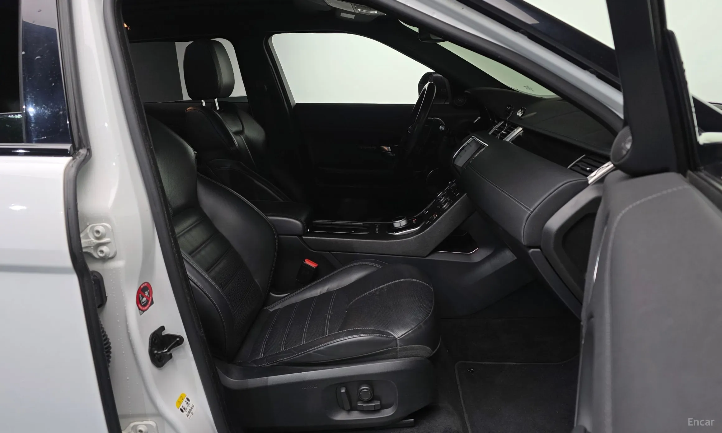 Land Rover Range Rover Evoque превью 11