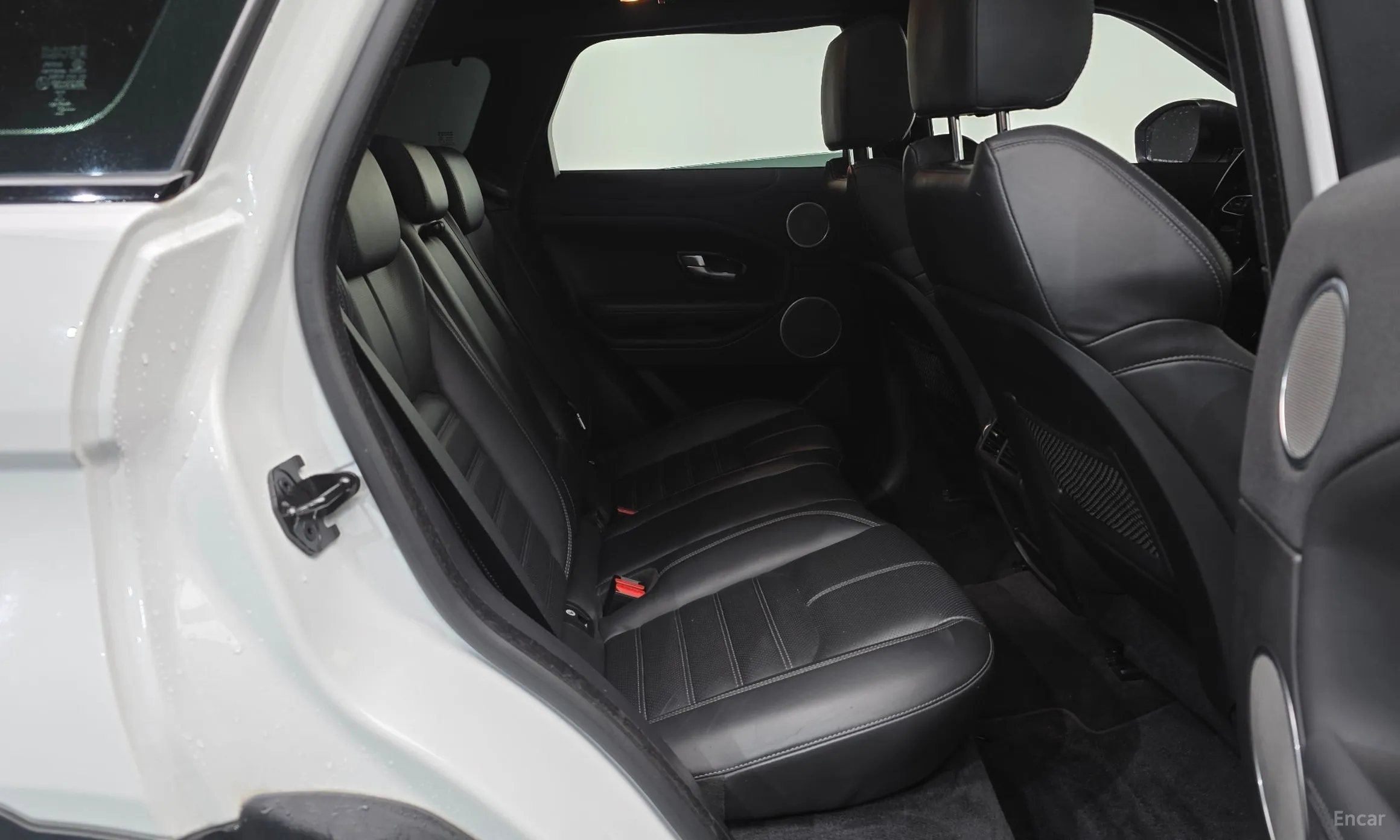 Land Rover Range Rover Evoque превью 12