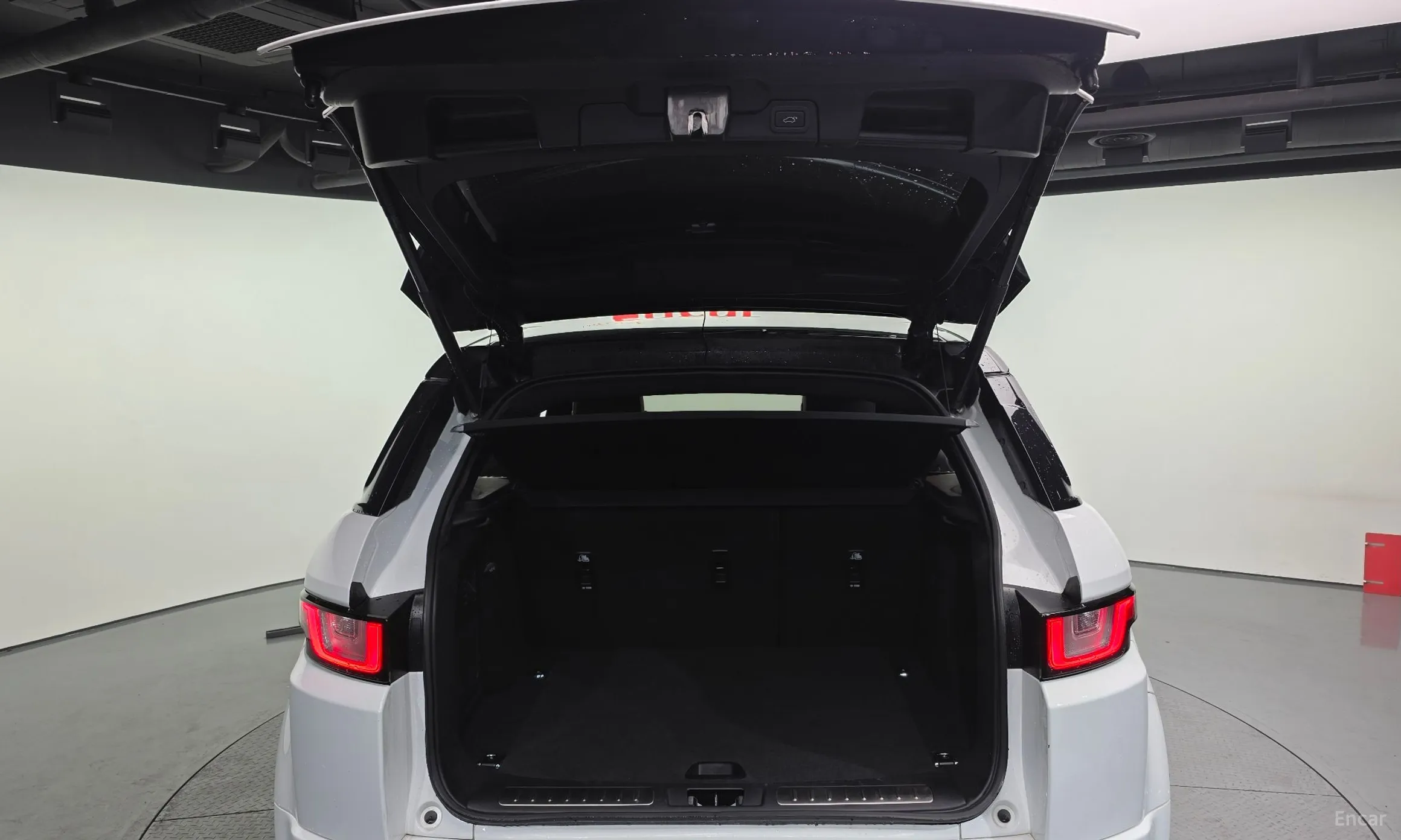 Land Rover Range Rover Evoque превью 20