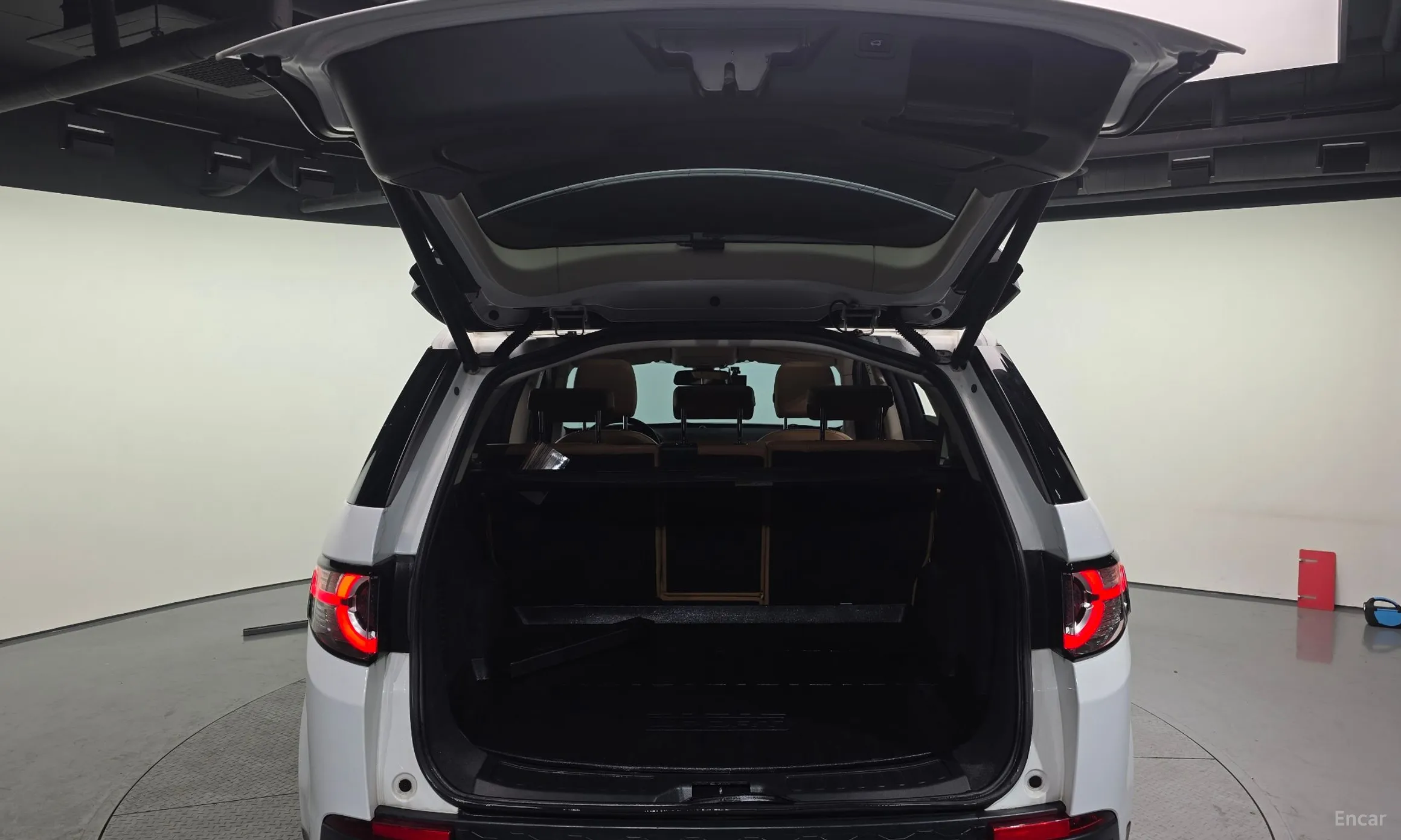 Land Rover Discovery Sports превью 20