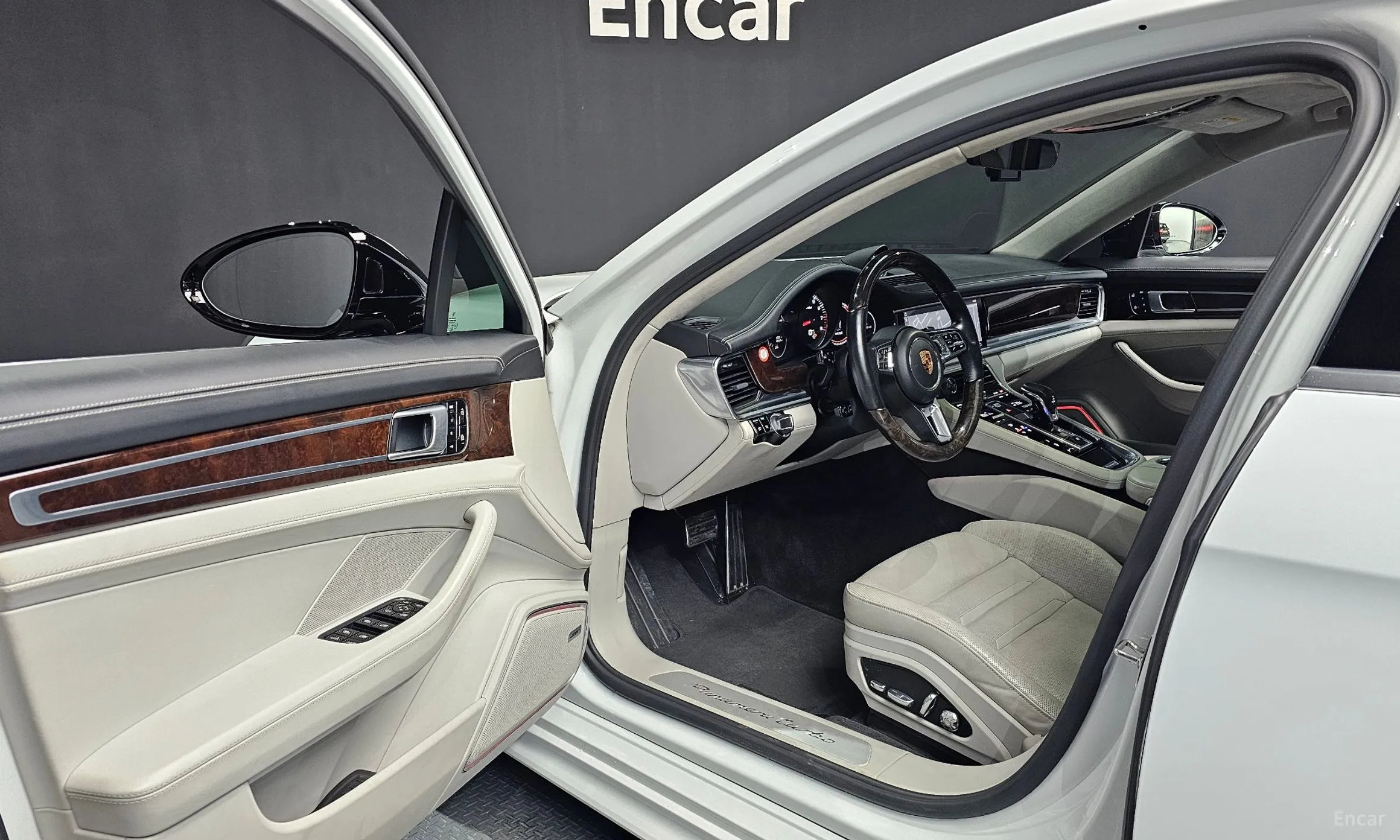 Porsche Panamera (971) превью 10