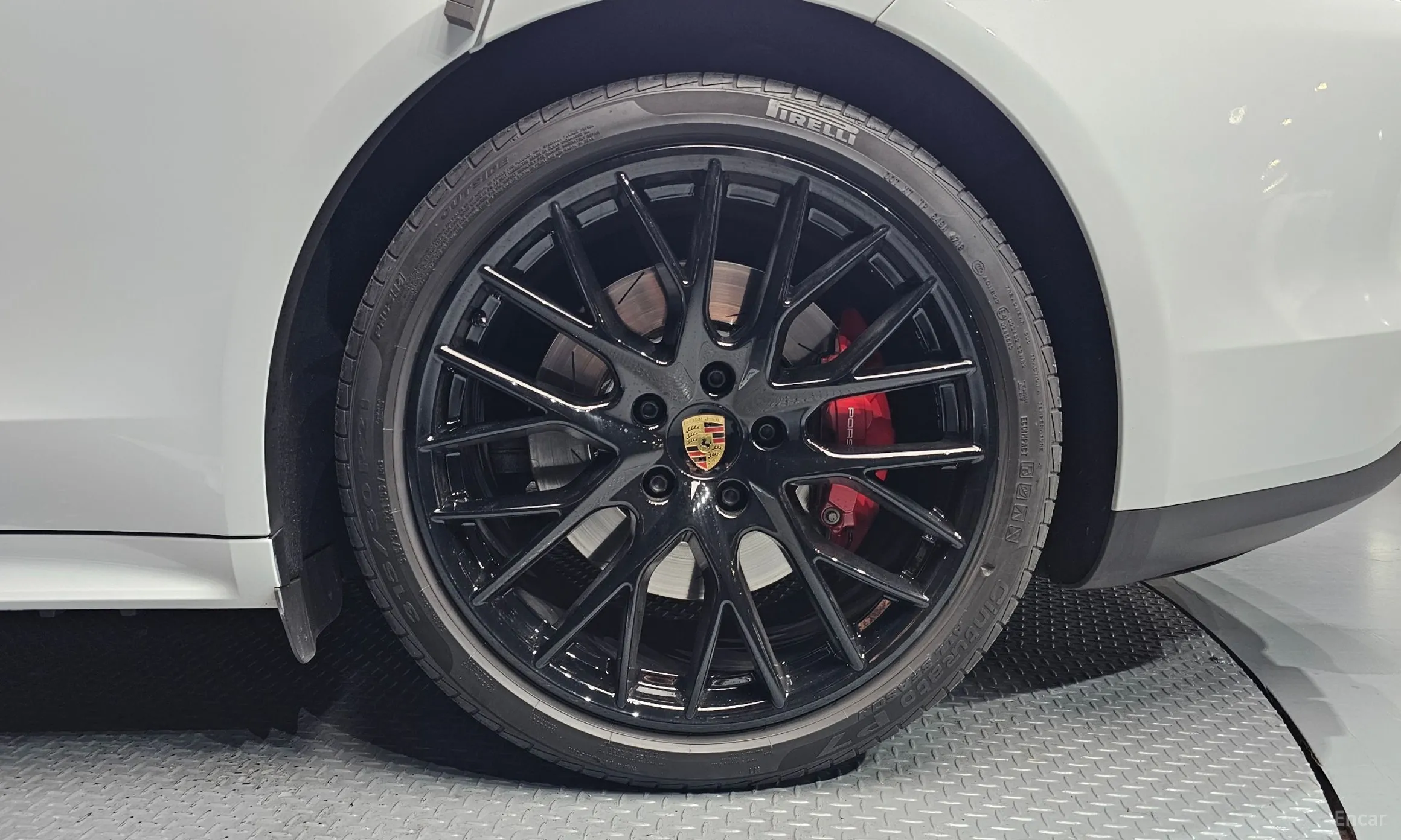 Porsche Panamera (971) превью 5