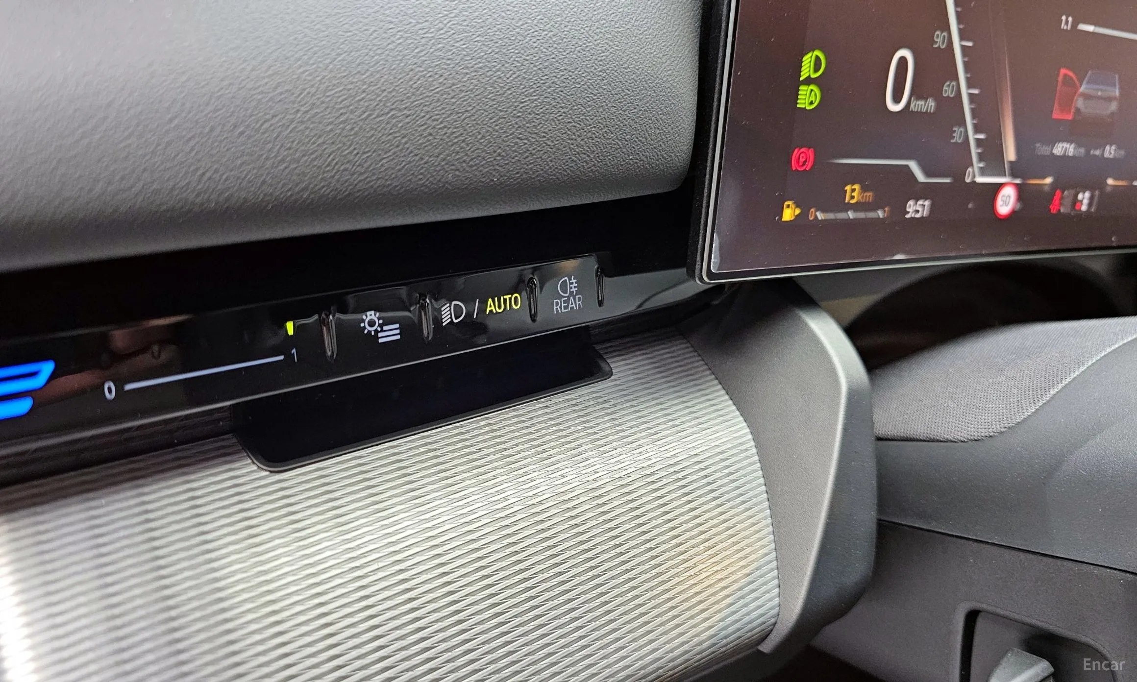 BMW 5 Series (G60) превью 15