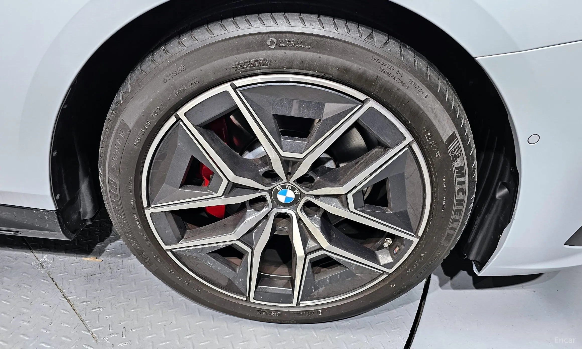 BMW 5 Series (G60) превью 5
