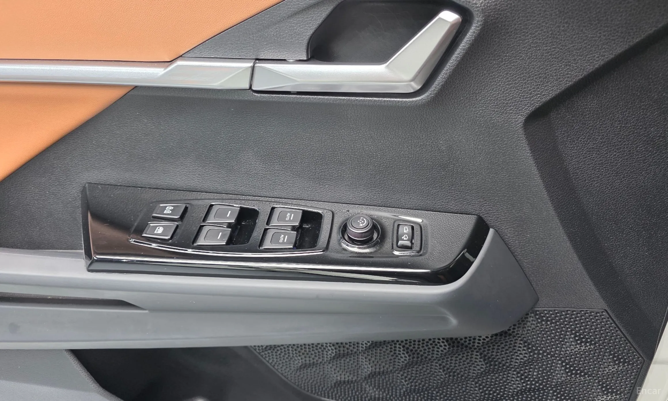 KG Mobility (SsangYong) Torres превью 12