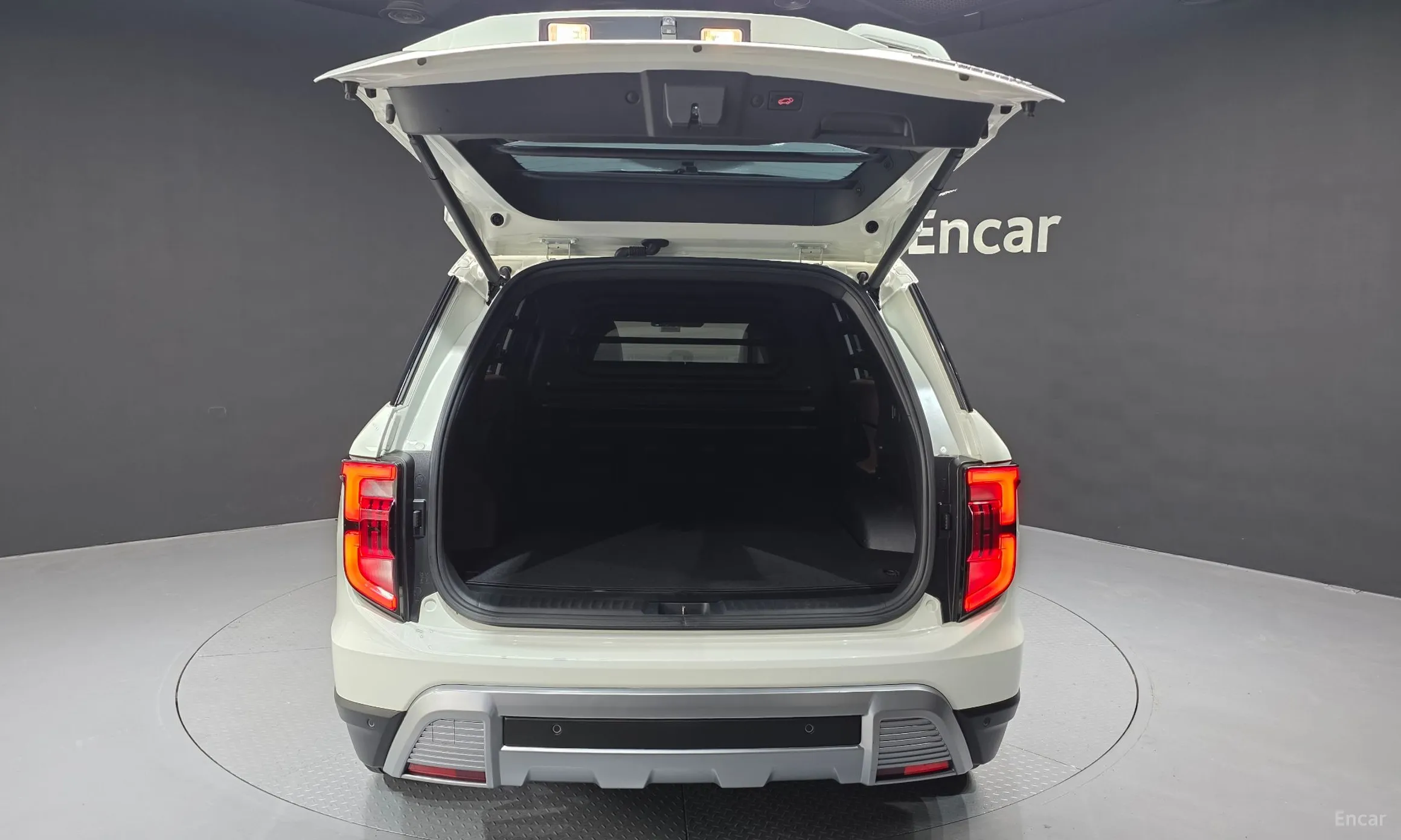 KG Mobility (SsangYong) Torres превью 20
