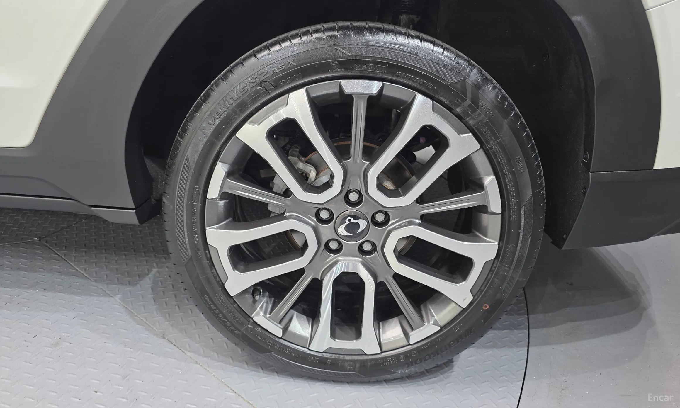 KG Mobility (SsangYong) Torres превью 5