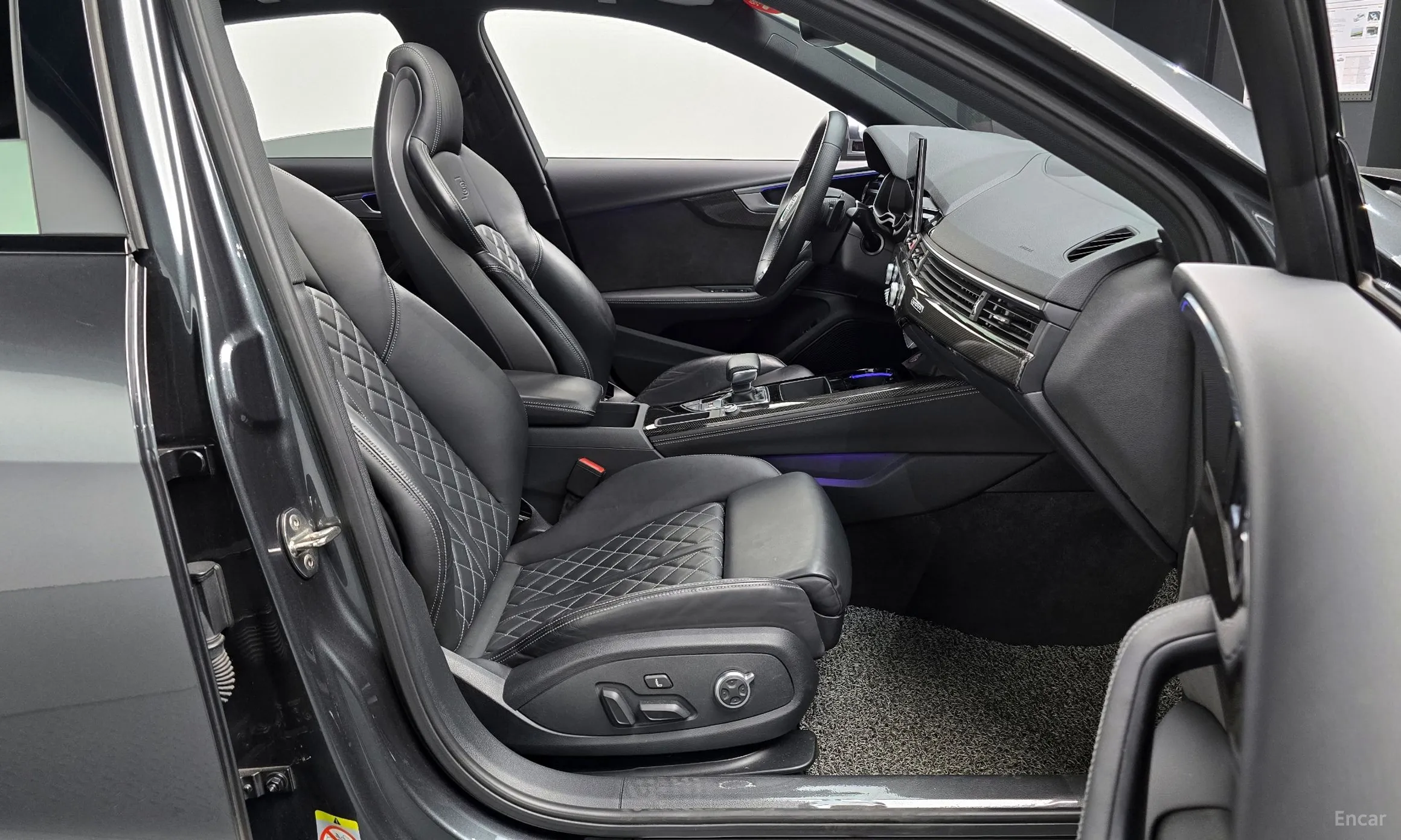 Audi S4 (B9) превью 10