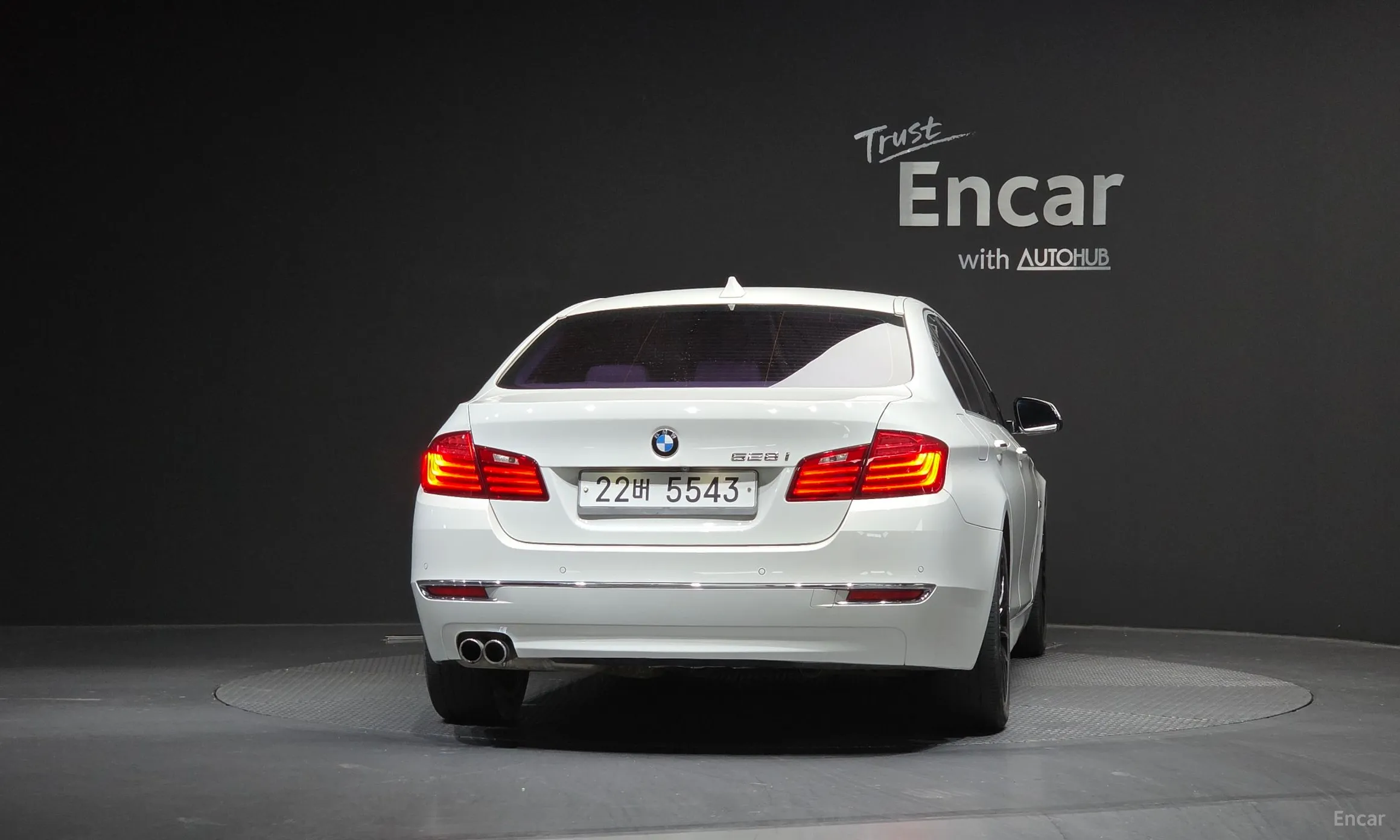 BMW 5 Series (F10) превью 4