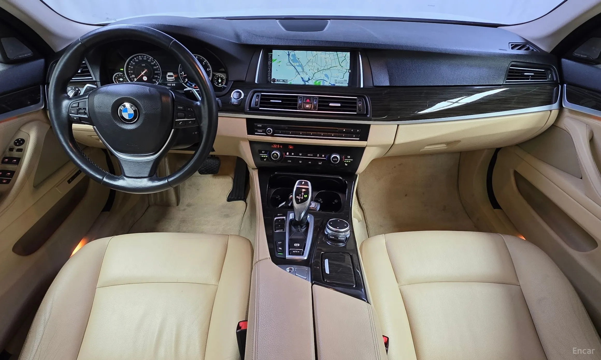 BMW 5 Series (F10) превью 7