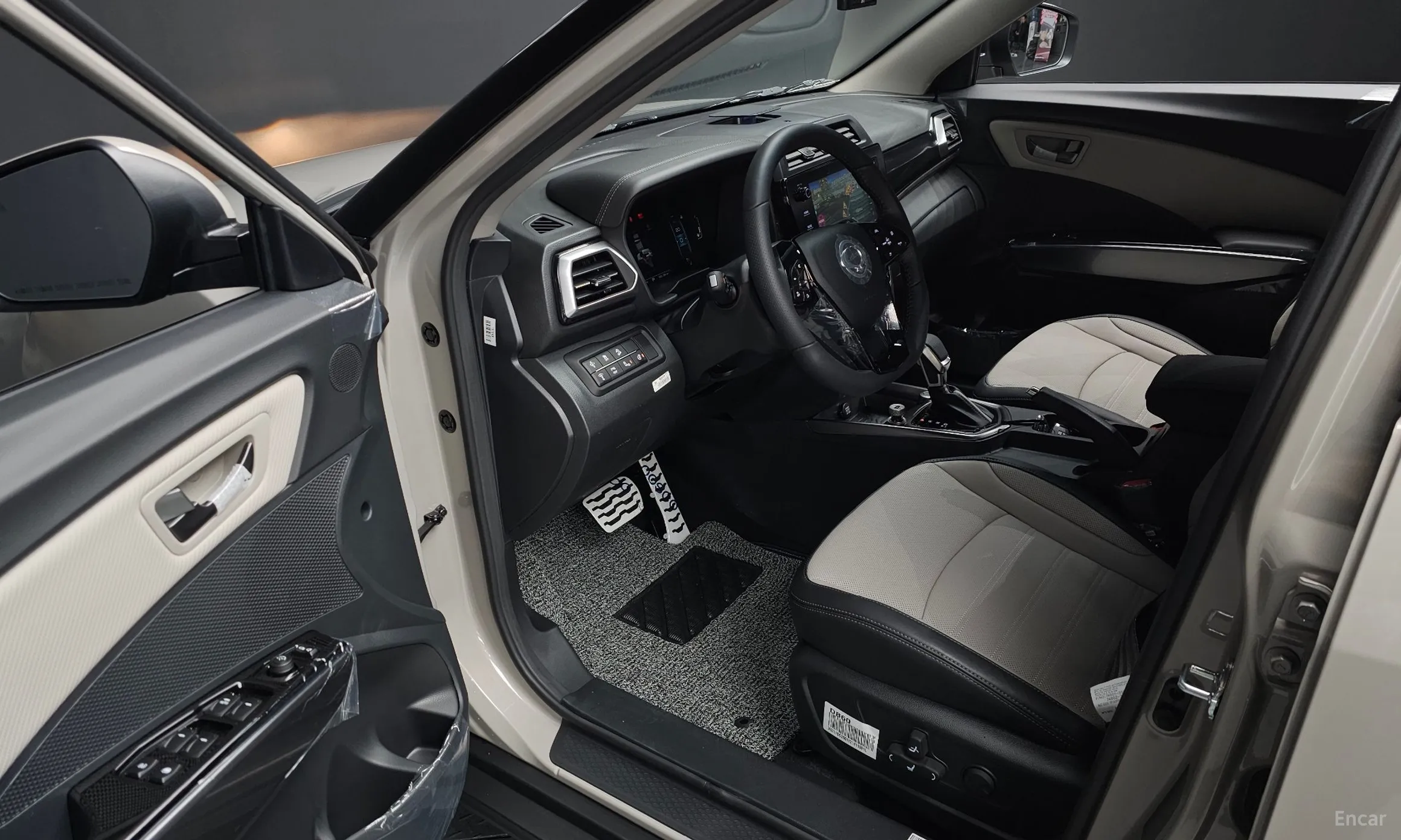 KG Mobility (SsangYong) Tivoli превью 11