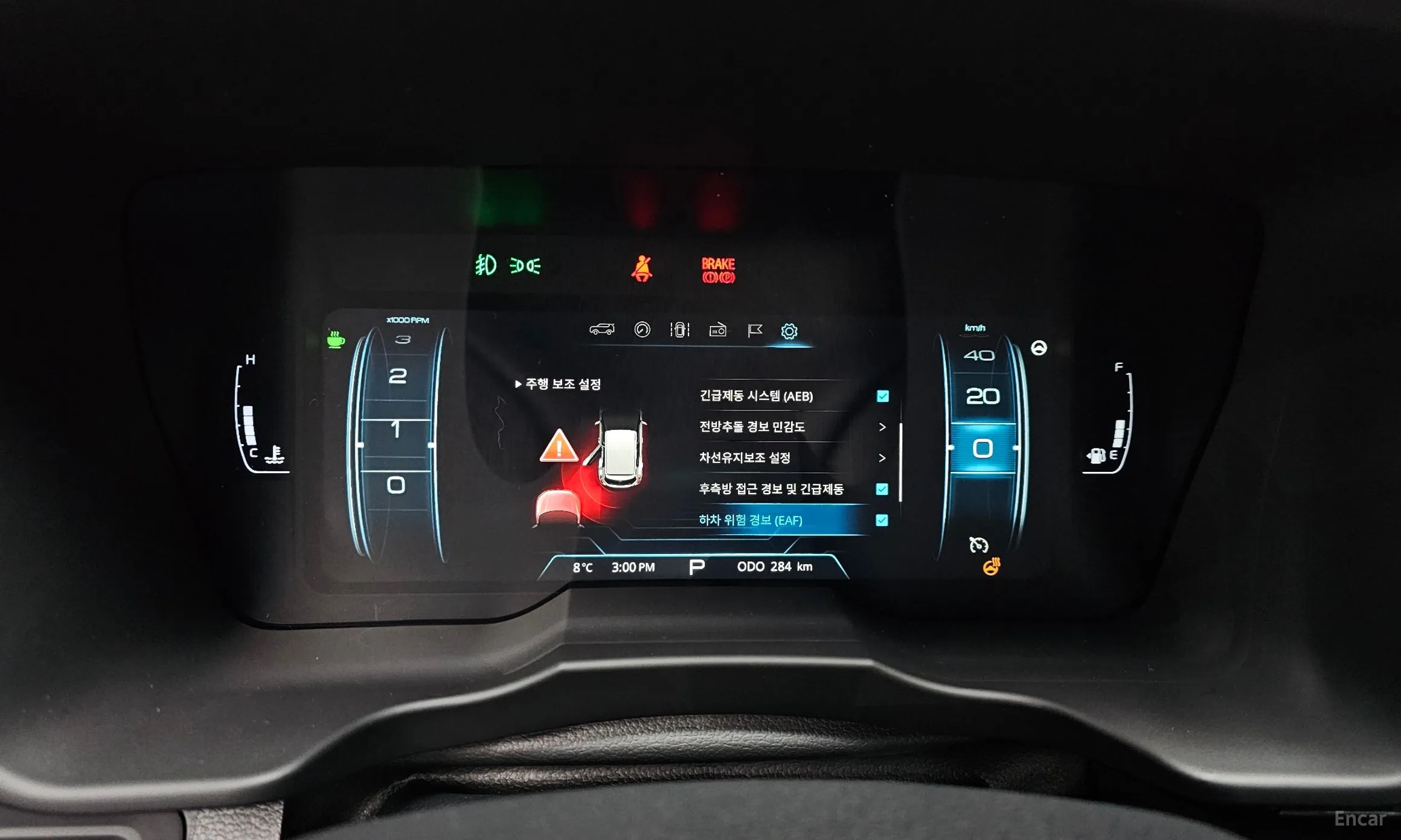 KG Mobility (SsangYong) Tivoli превью 8