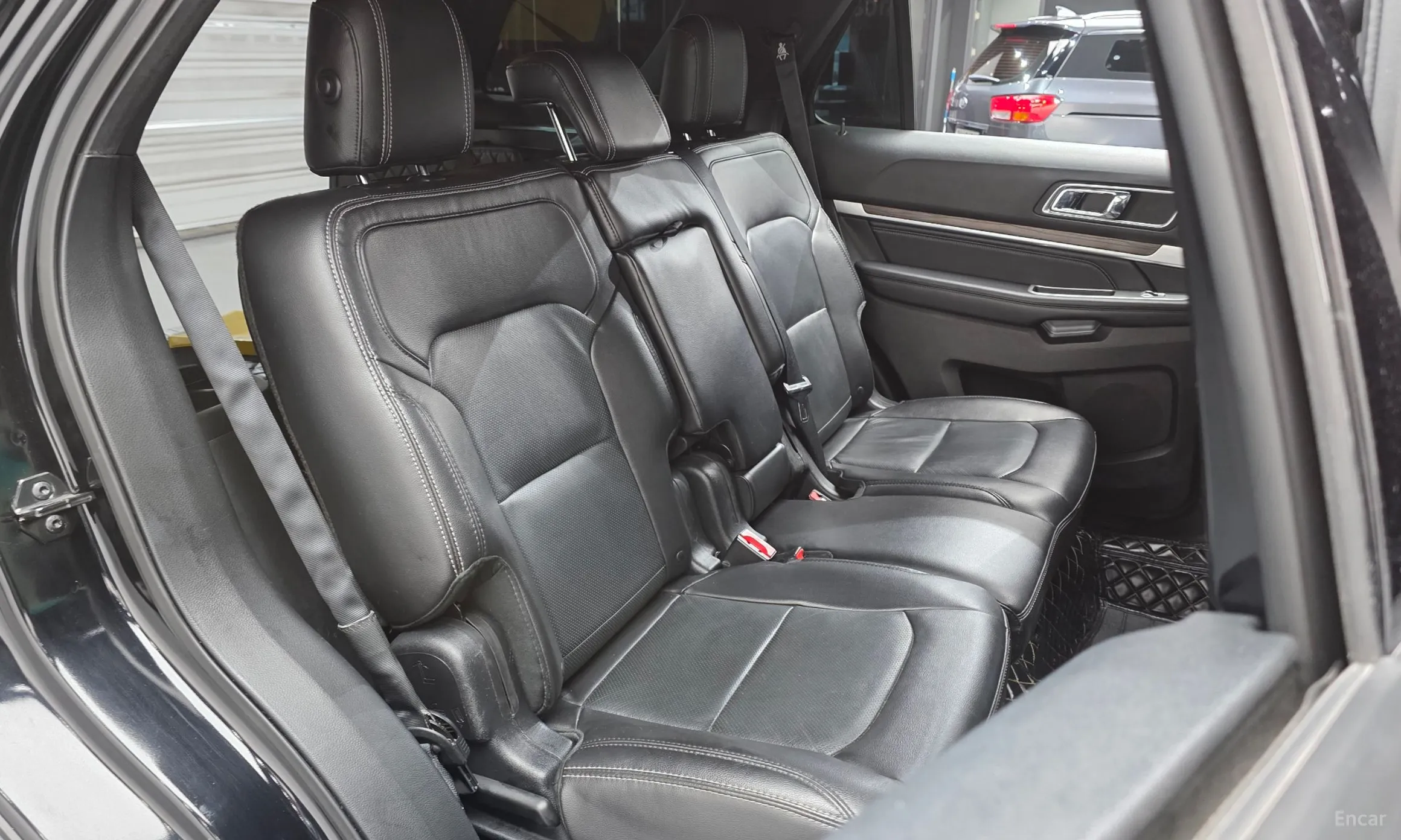 Ford Explorer превью 12